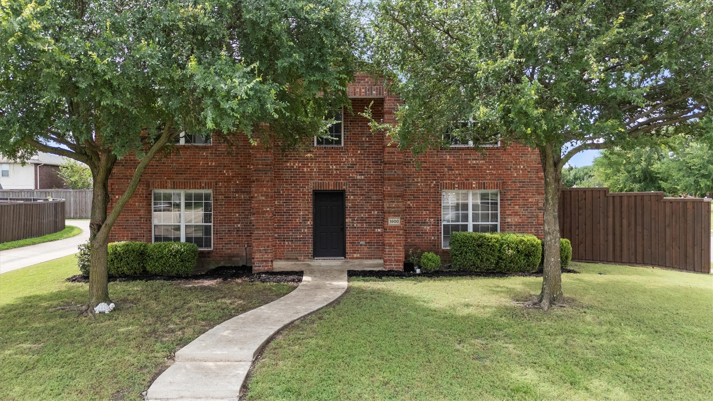 1800 Summer Glen Court