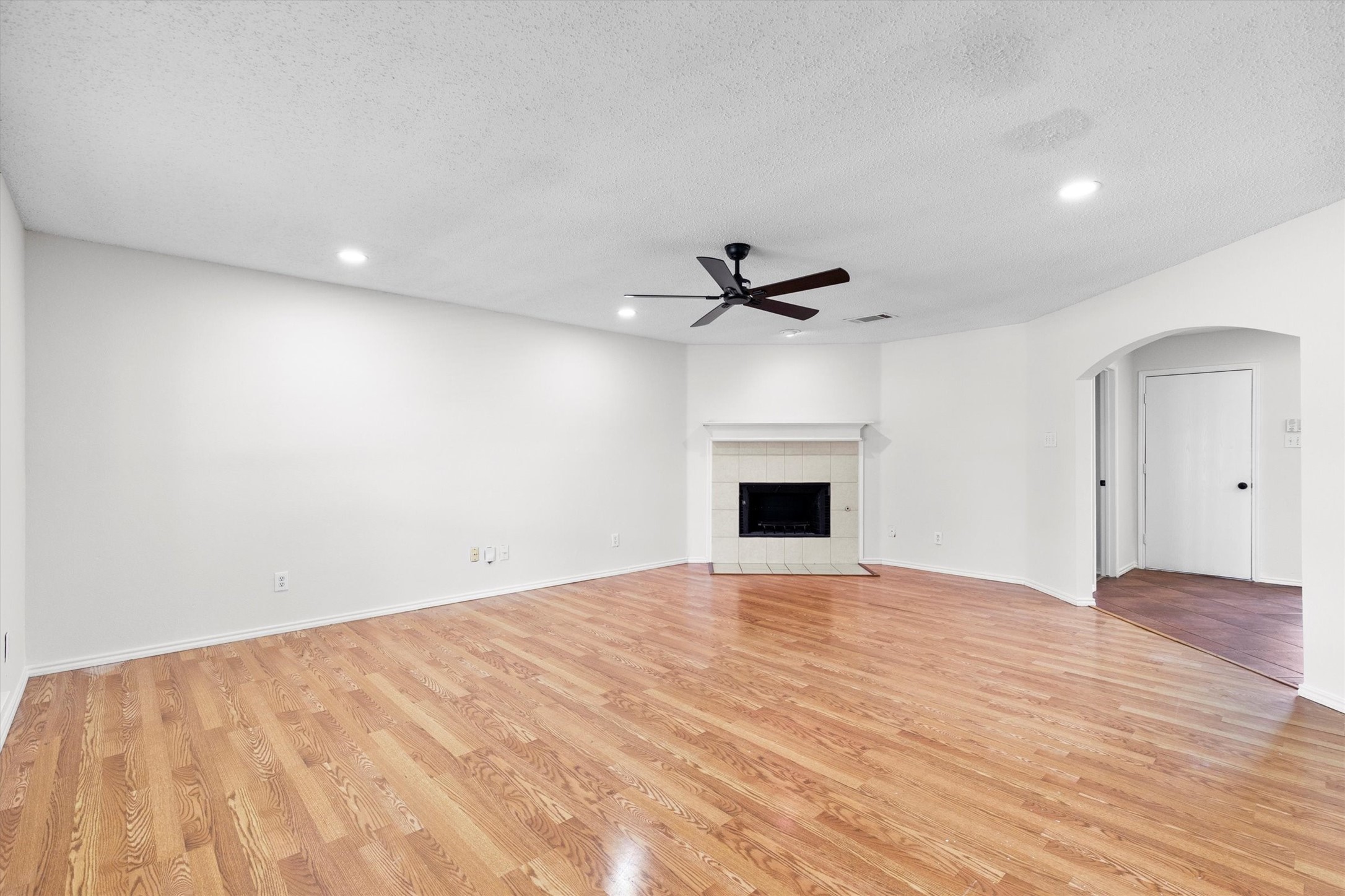 1800 Summer Glen Court