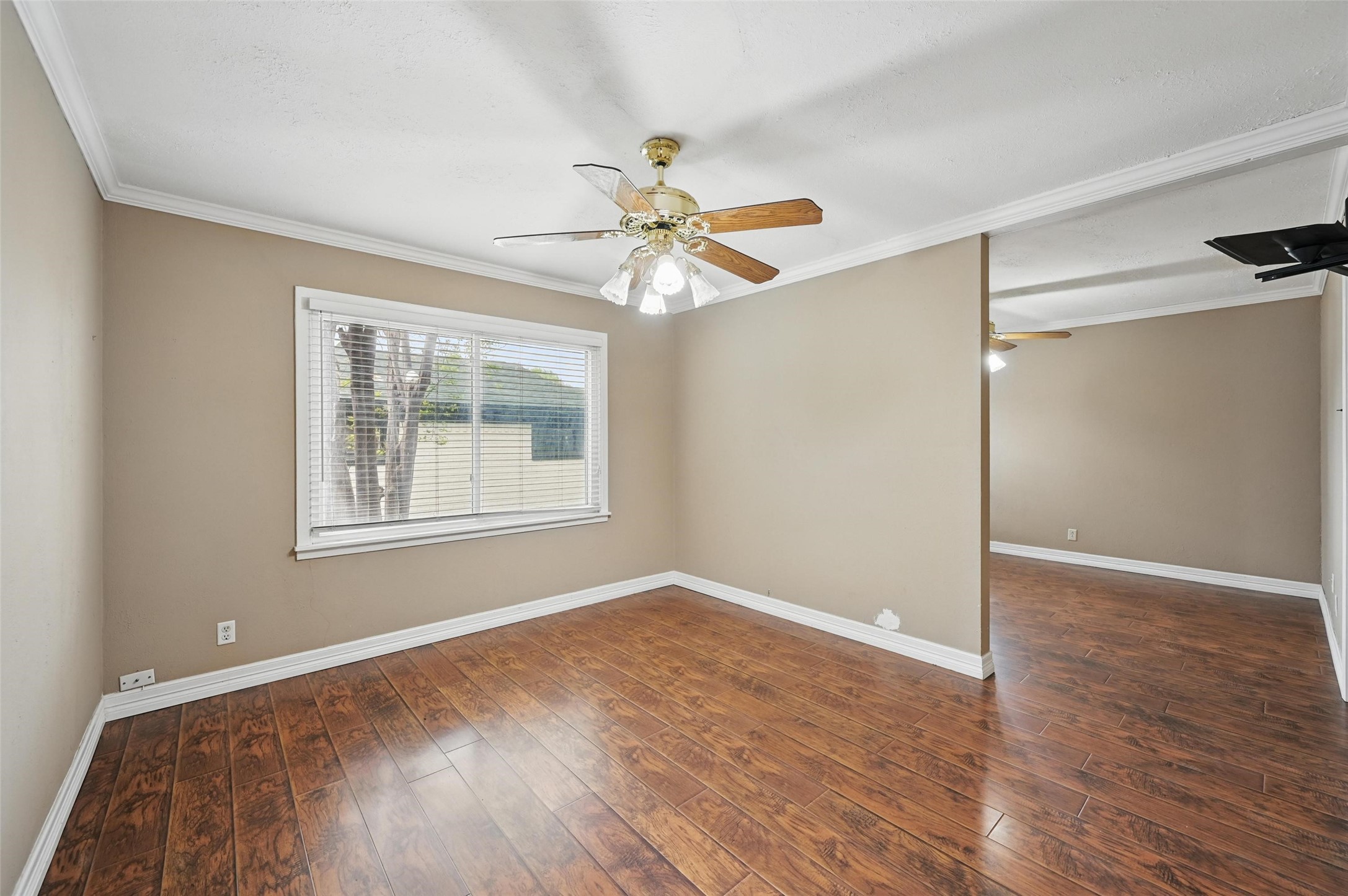 5413 Jerri Lane