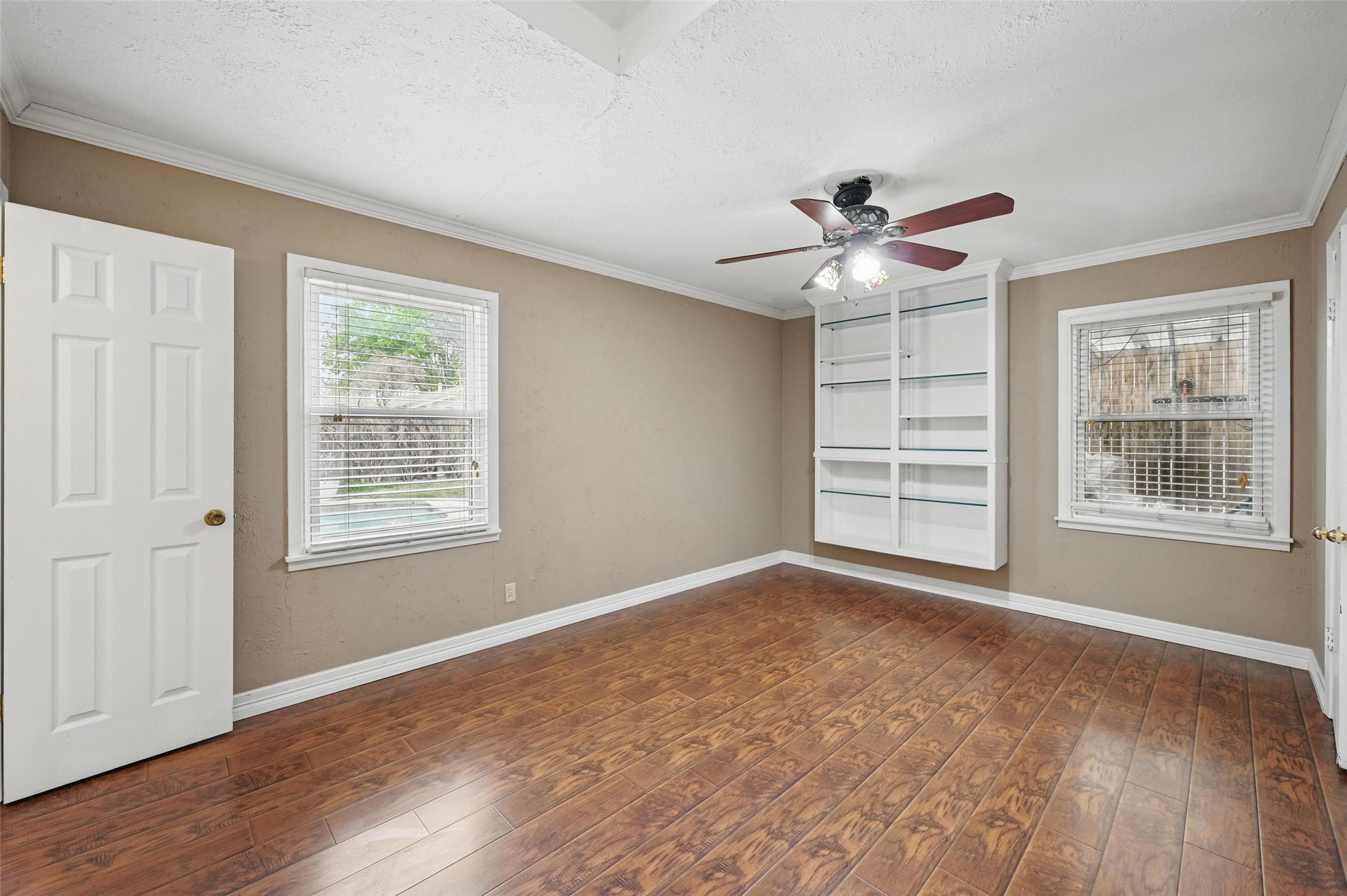 5413 Jerri Lane