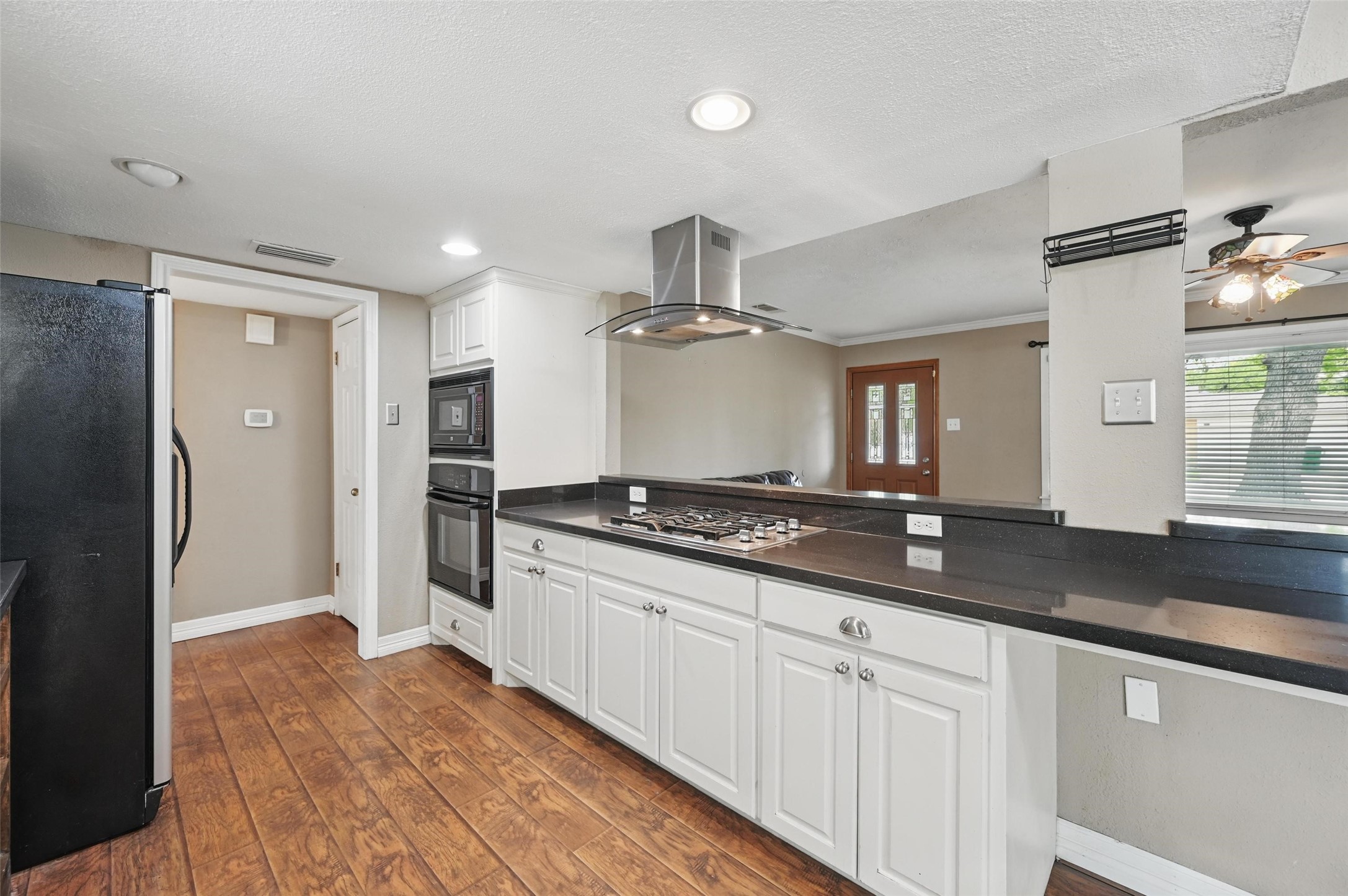 5413 Jerri Lane