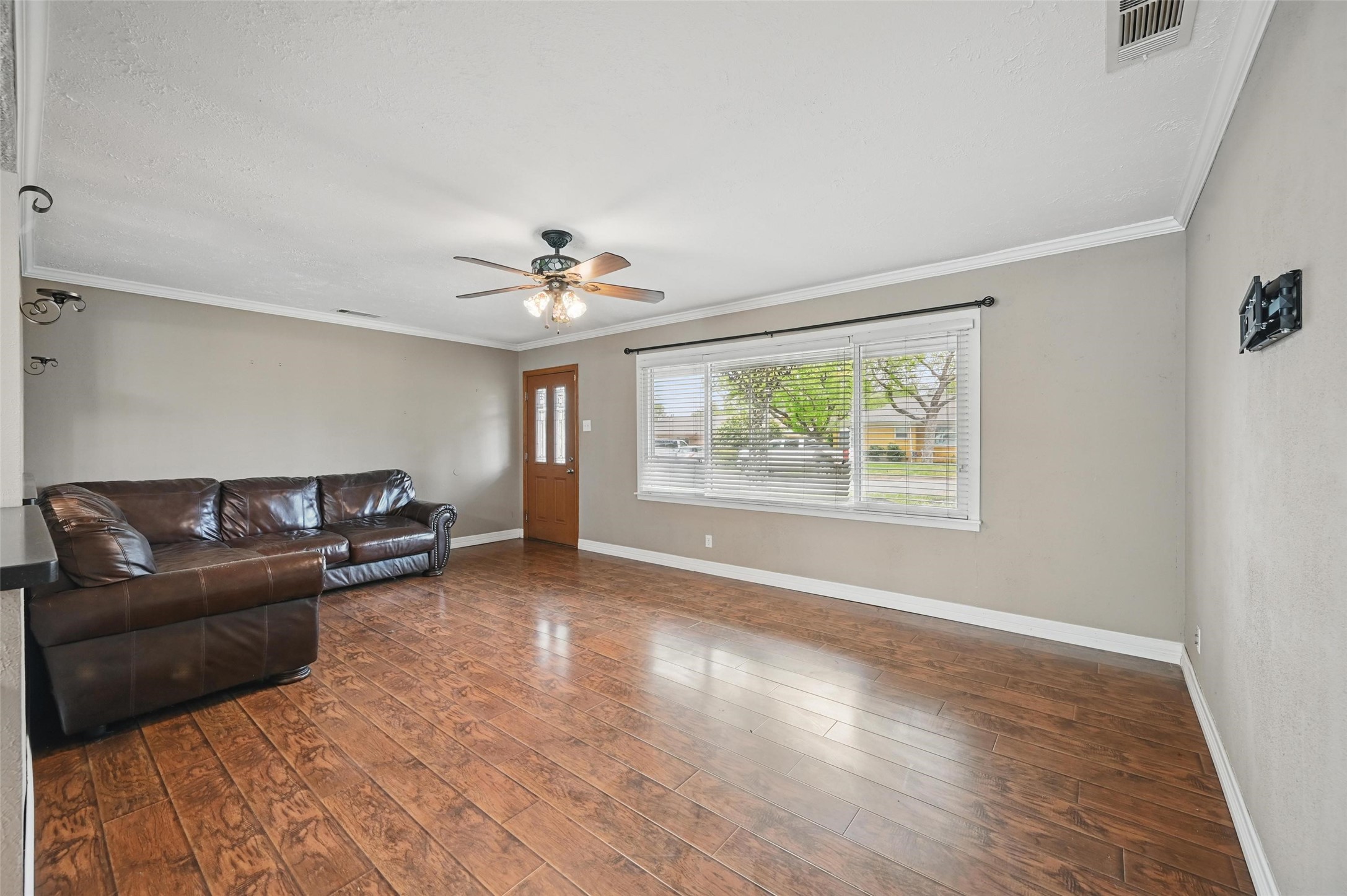 5413 Jerri Lane