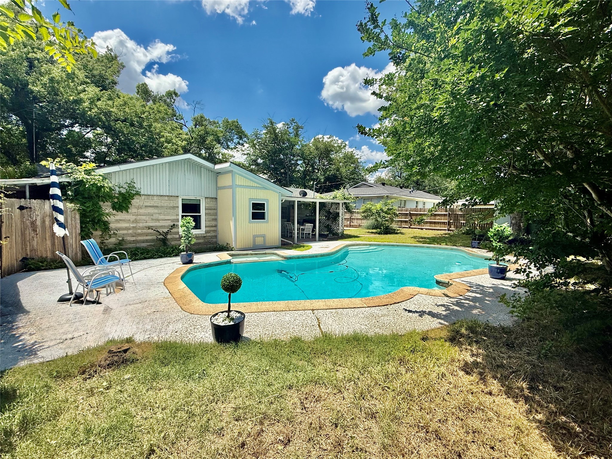 5413 Jerri Lane