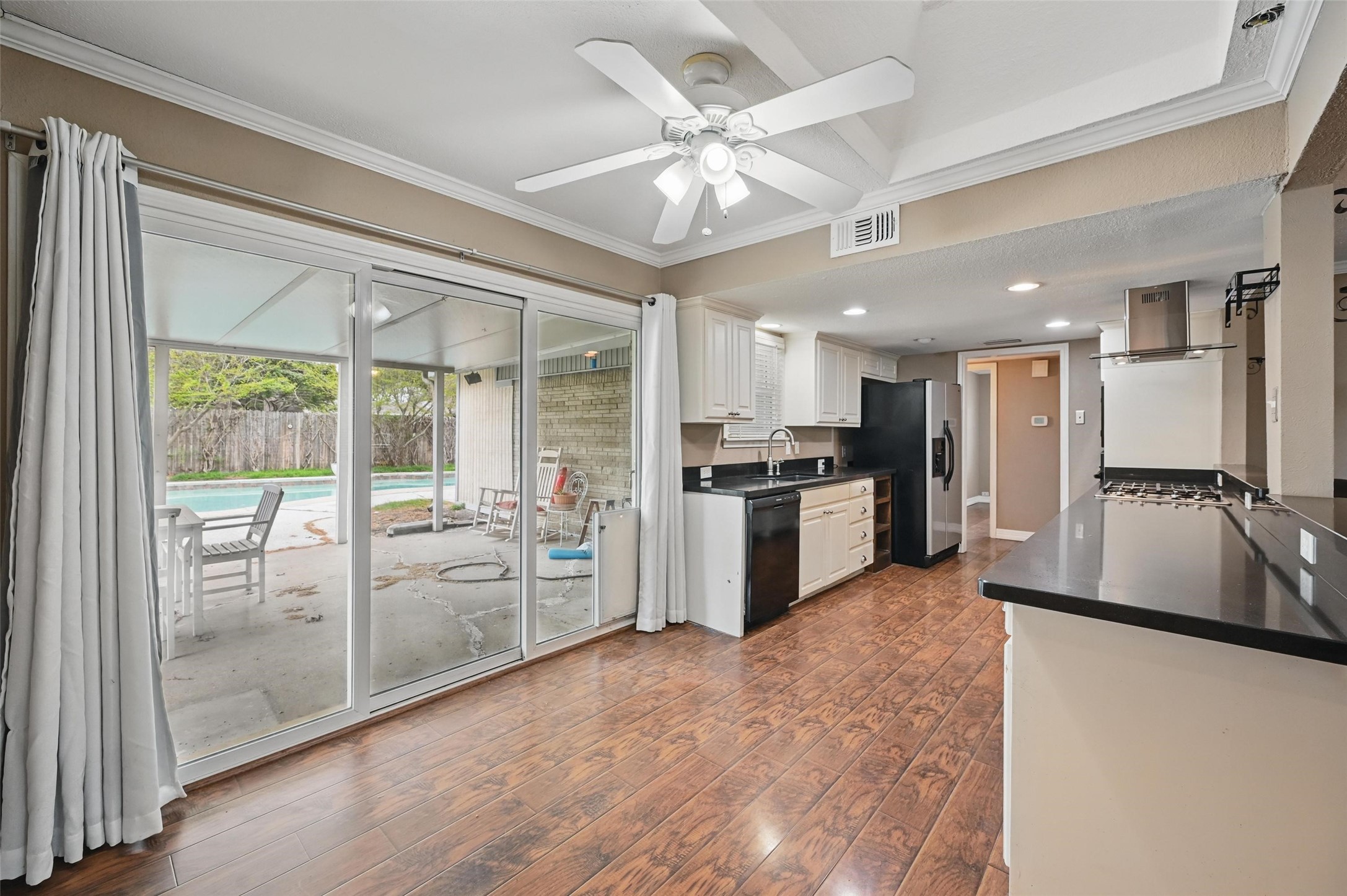 5413 Jerri Lane