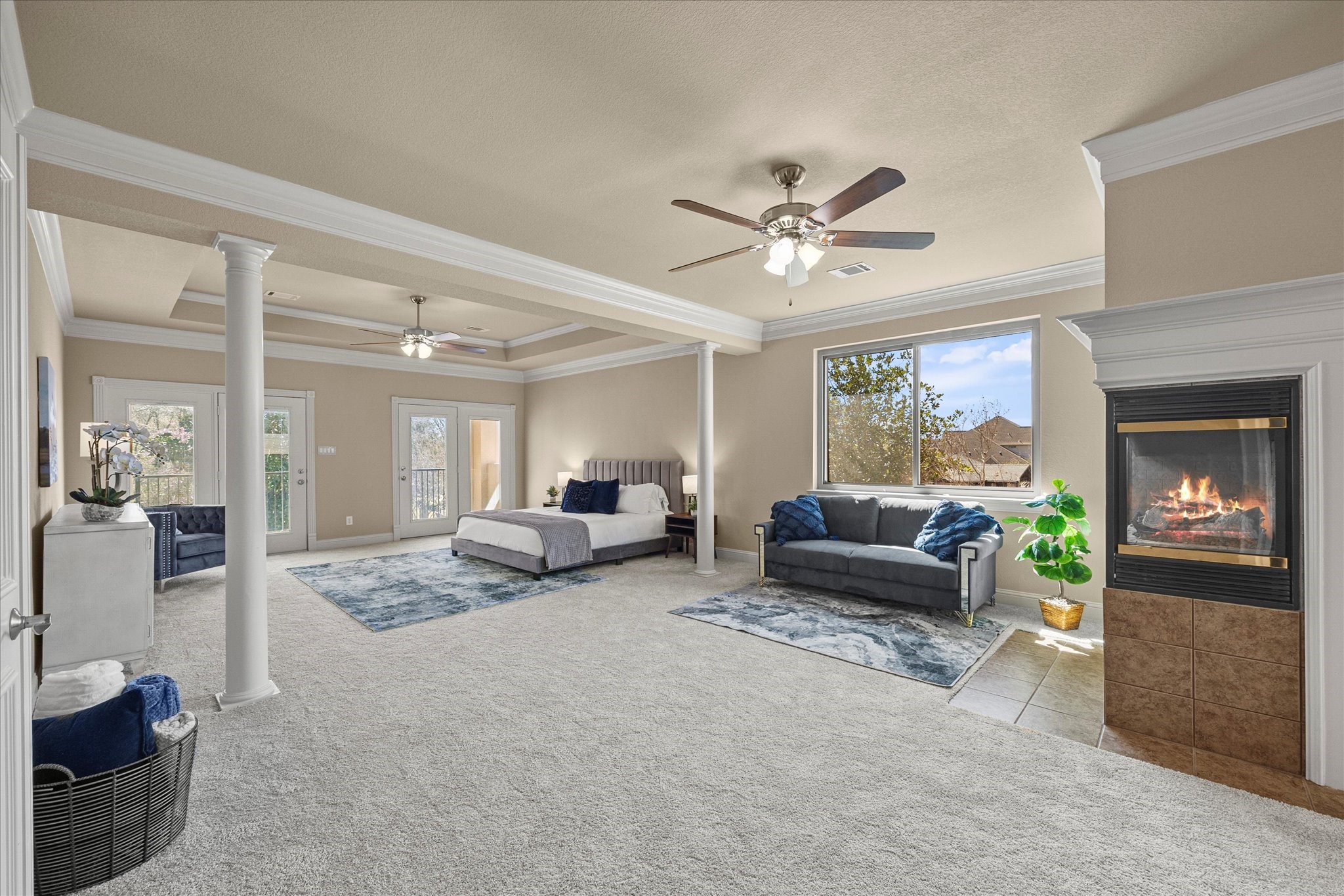 945 Deer Hollow Boulevard