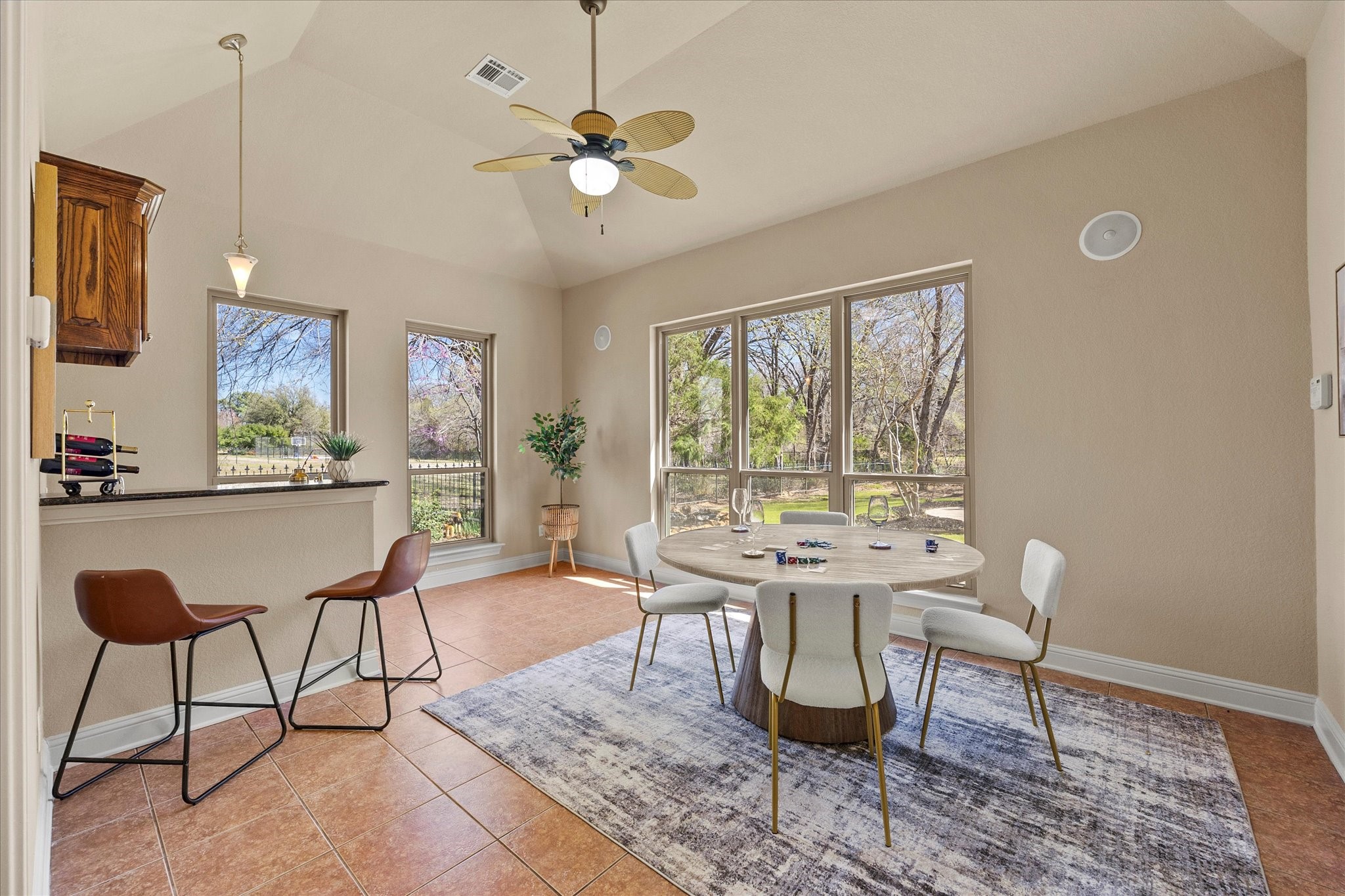 945 Deer Hollow Boulevard