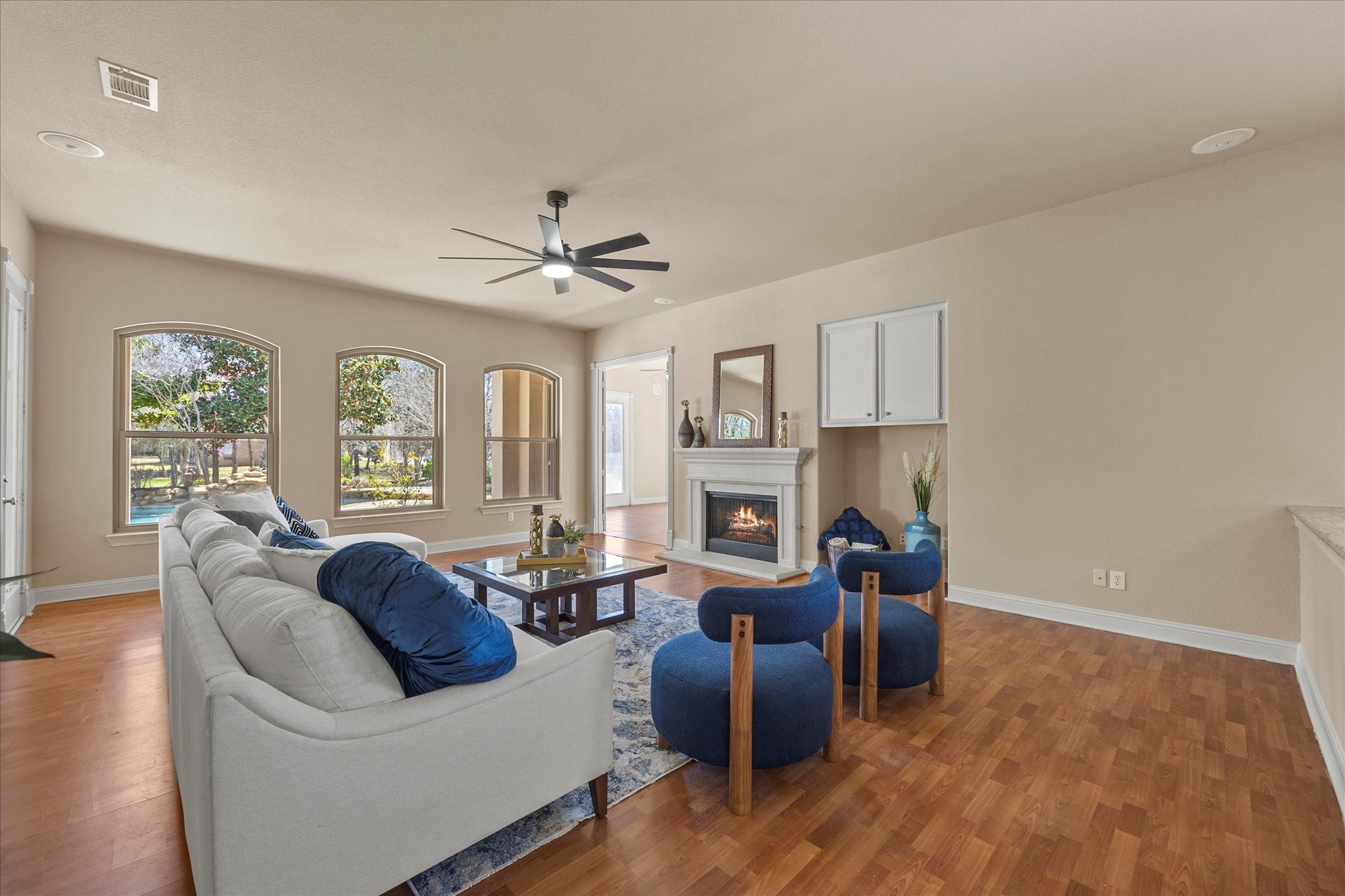 945 Deer Hollow Boulevard