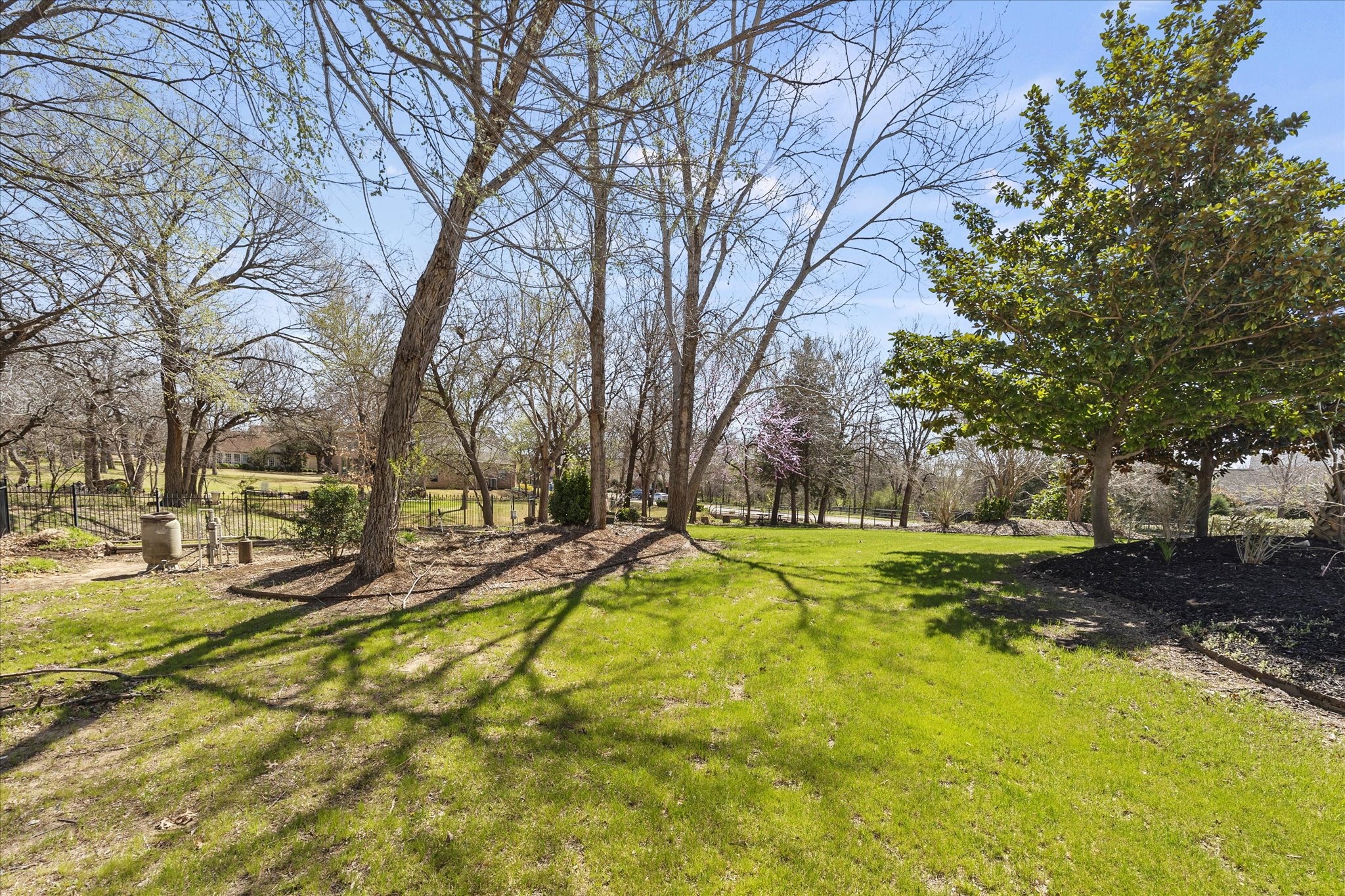 945 Deer Hollow Boulevard