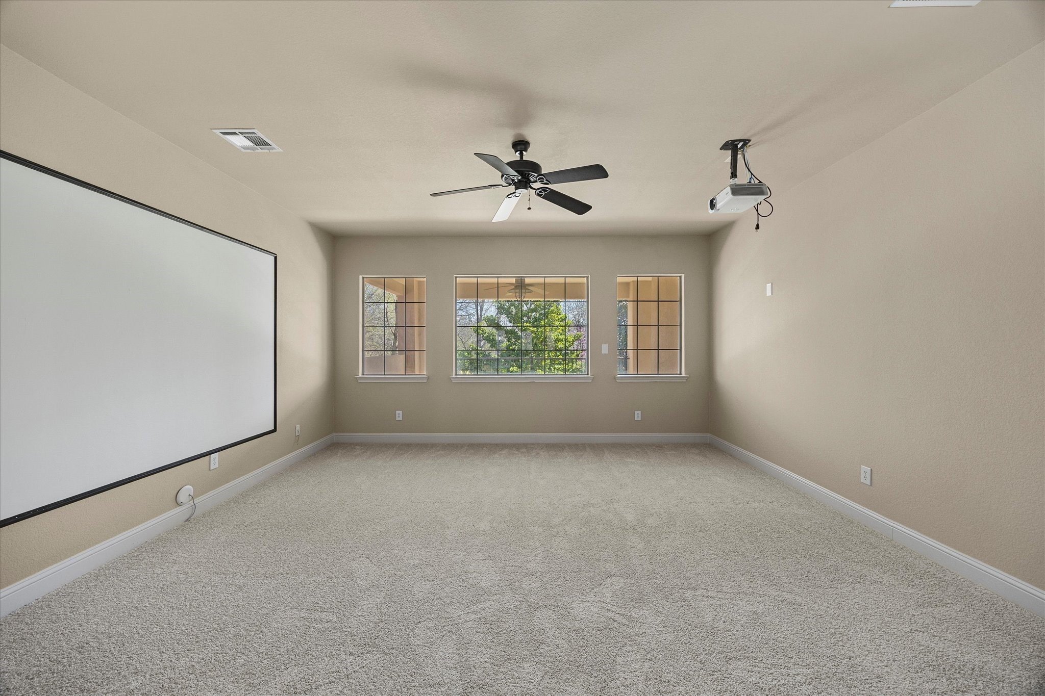 945 Deer Hollow Boulevard