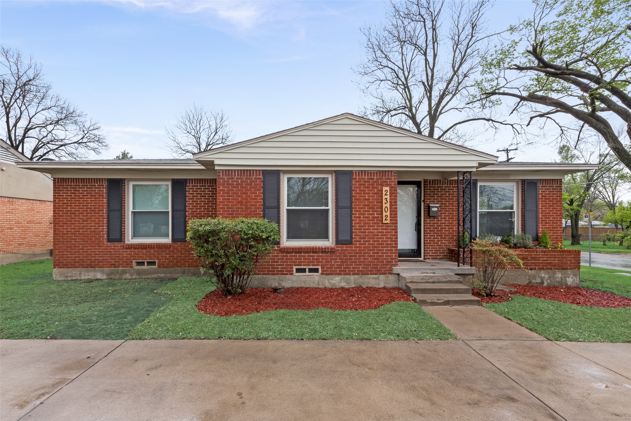 2302 Centerville Road