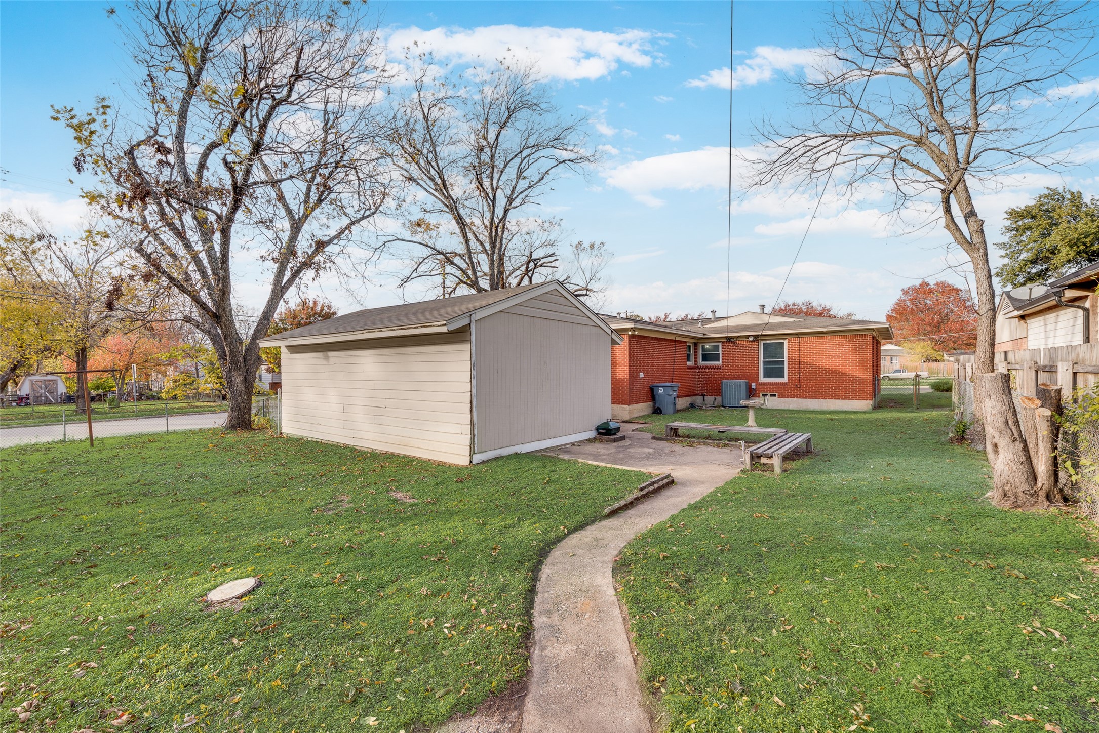 2302 Centerville Road