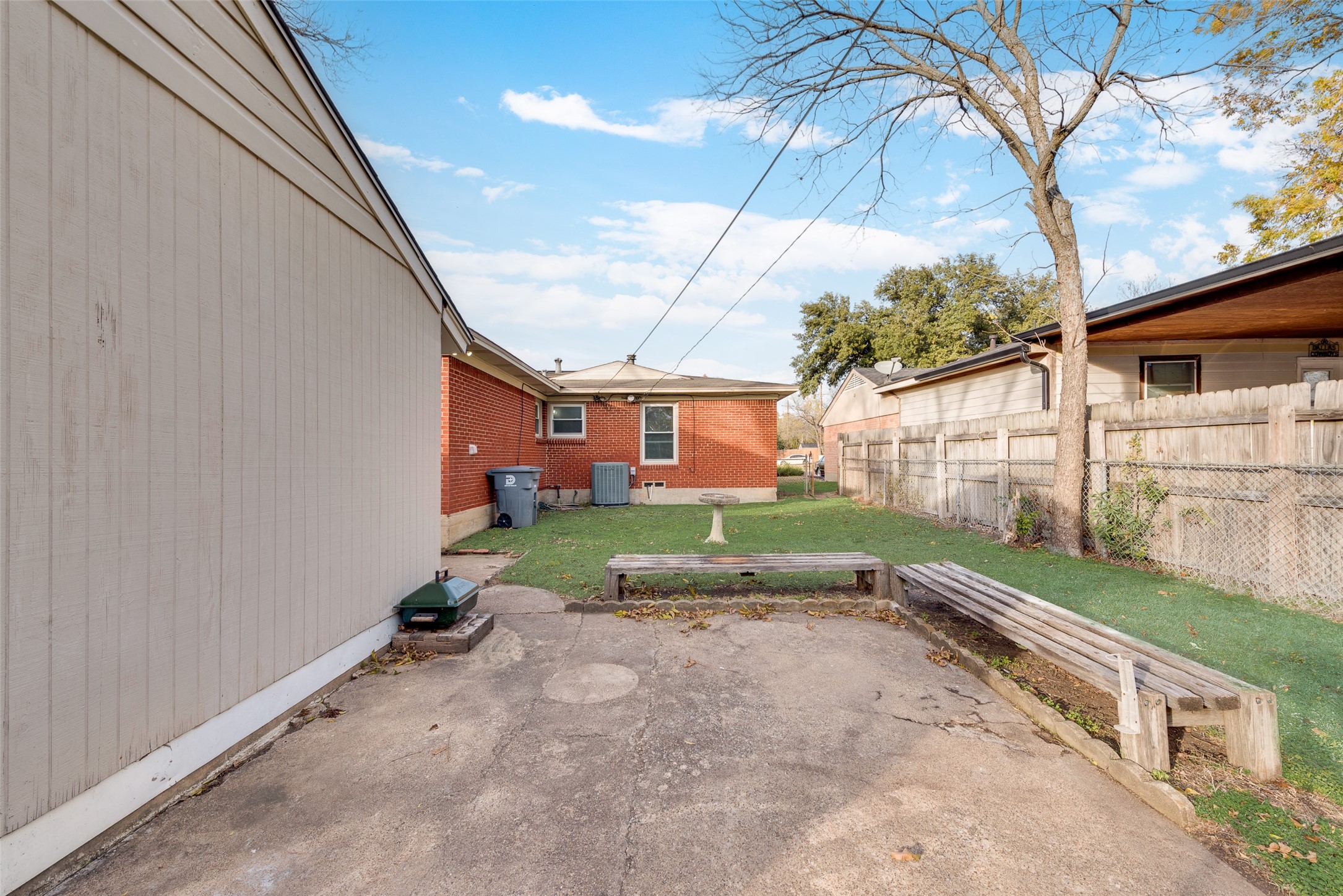2302 Centerville Road