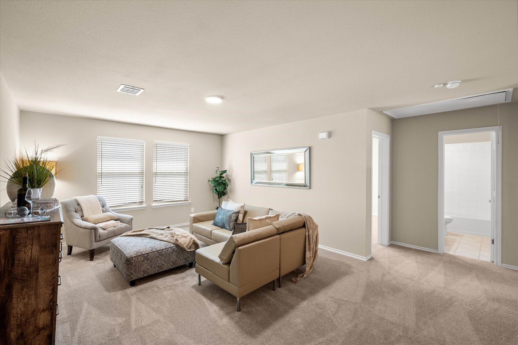 2044 Glen Hollow Drive