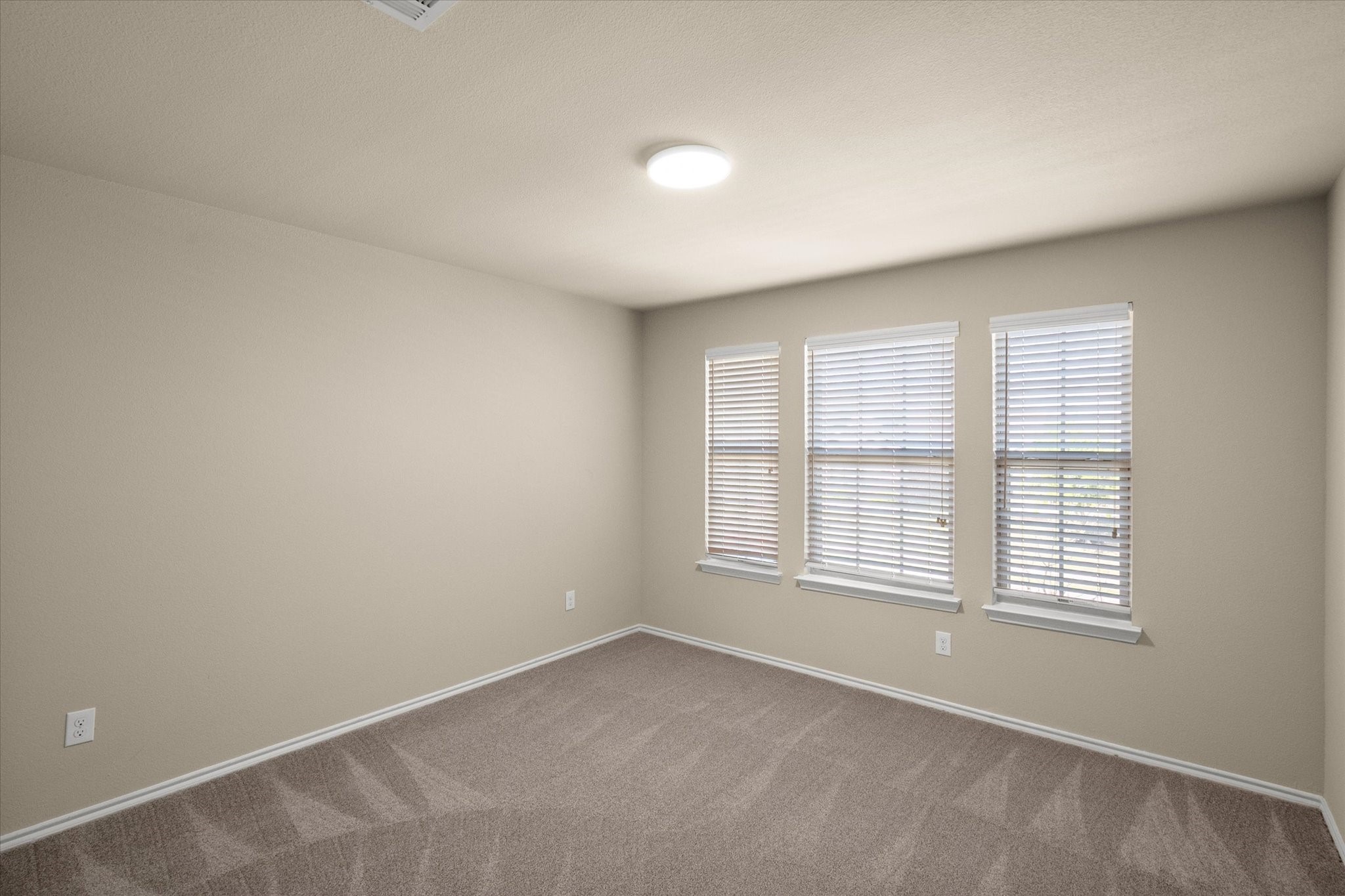 2044 Glen Hollow Drive