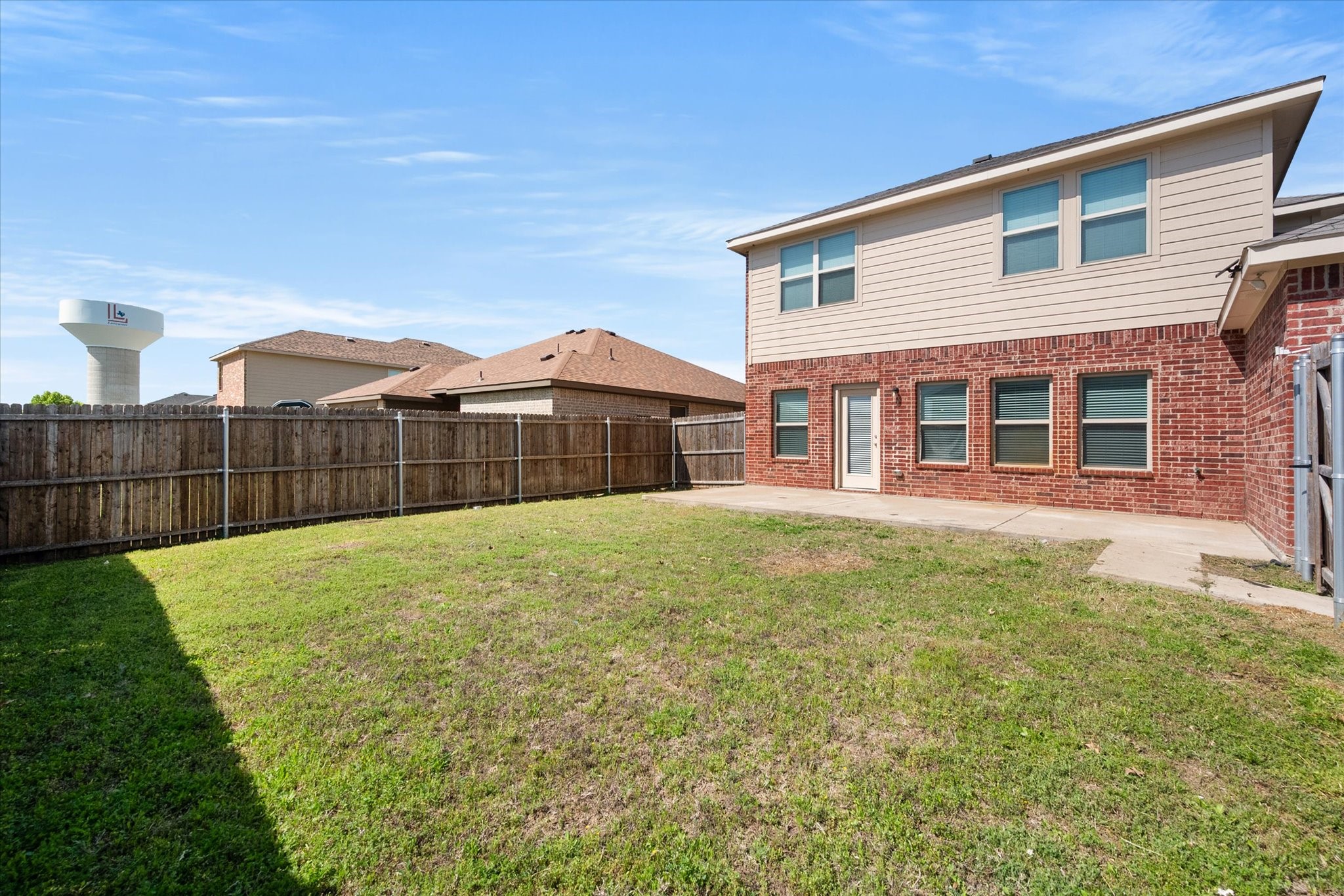 2044 Glen Hollow Drive