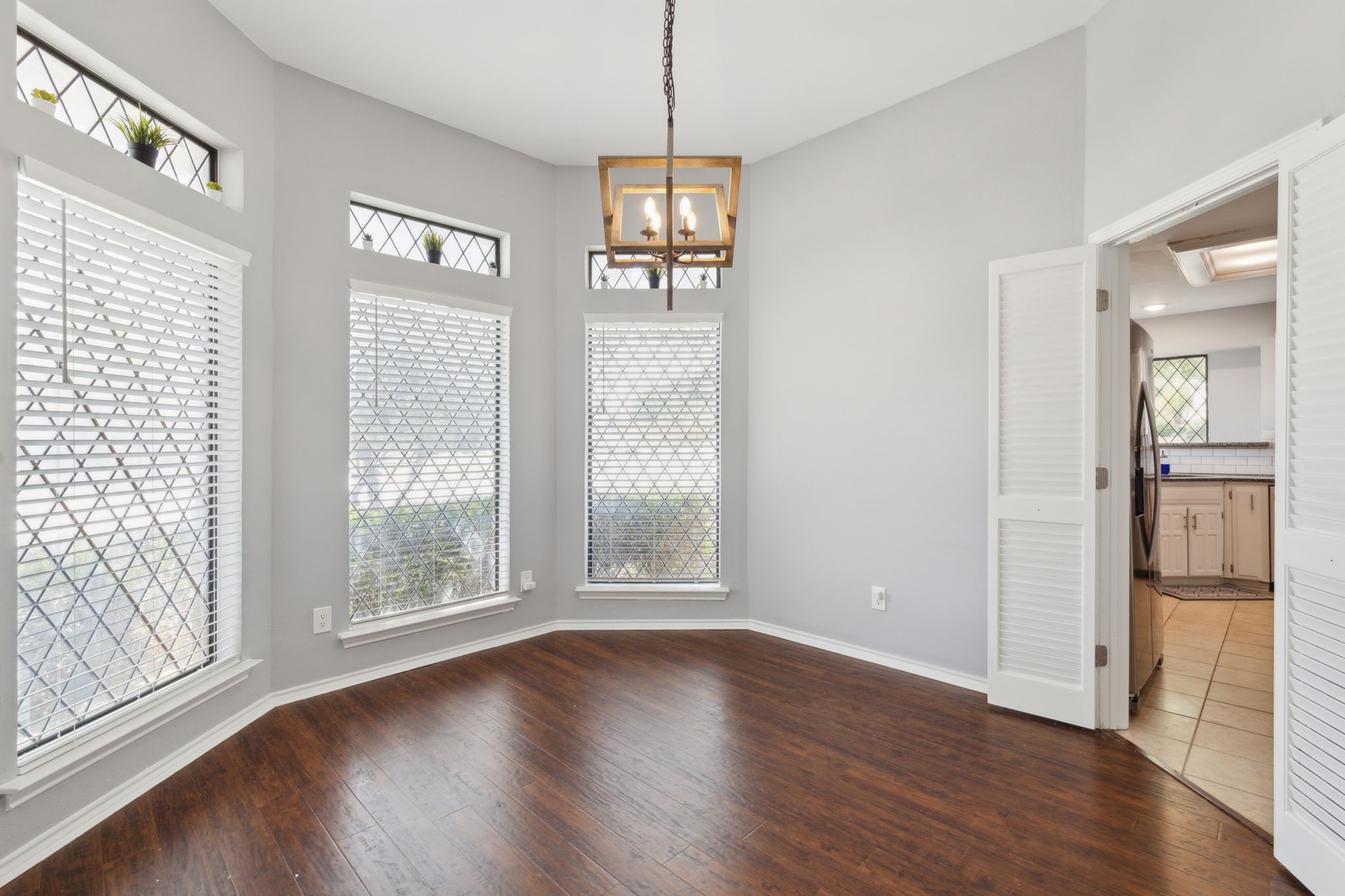 3305 Ridge Oak Drive