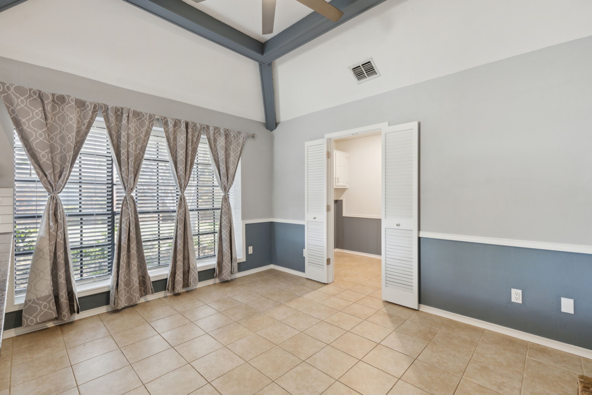 3305 Ridge Oak Drive