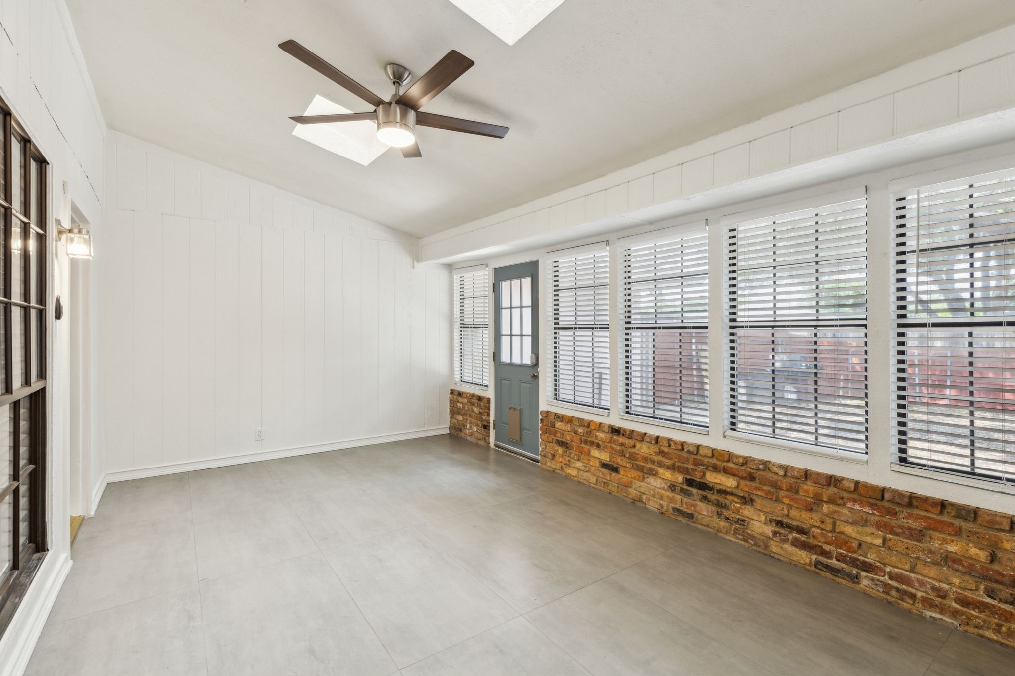 3305 Ridge Oak Drive