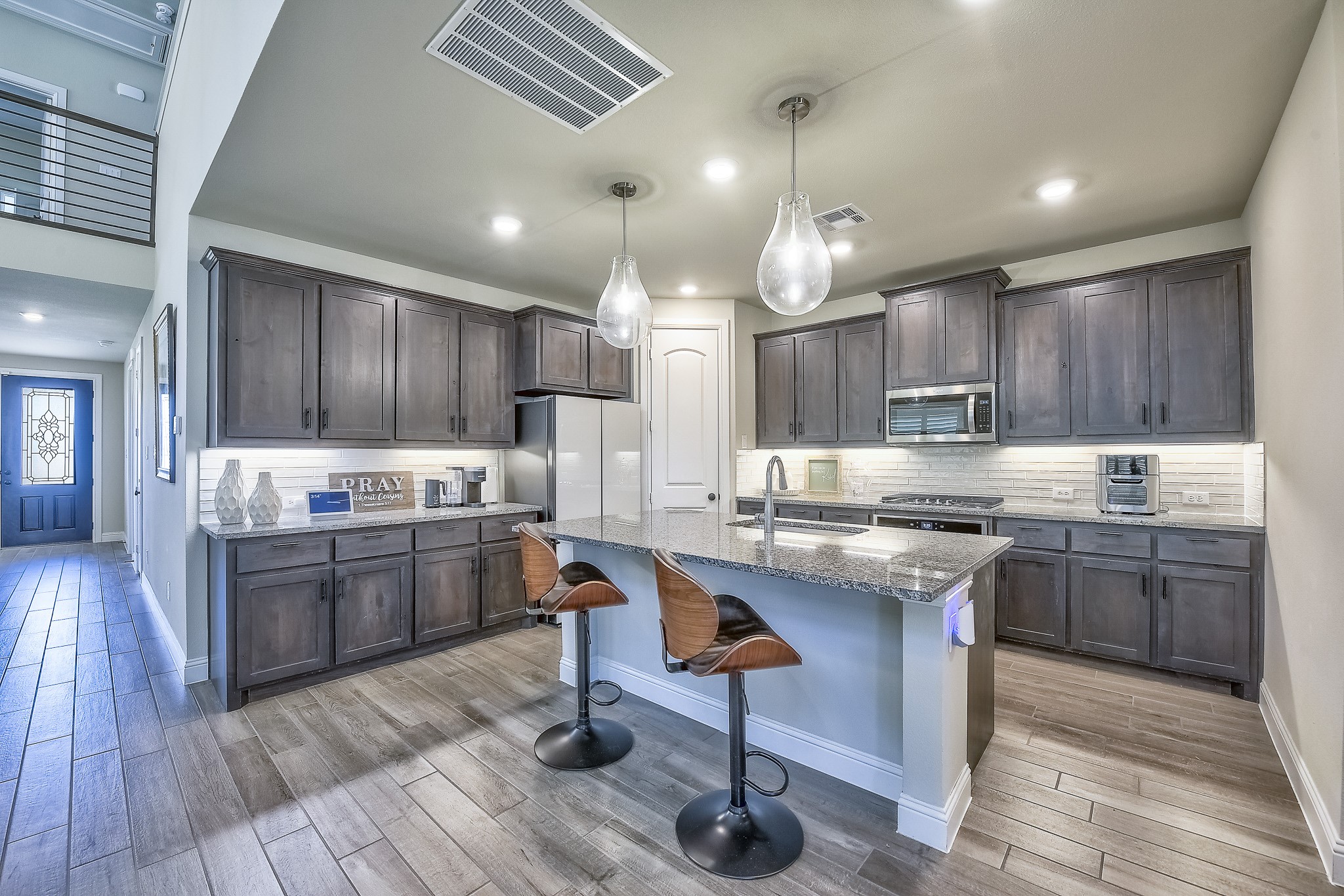 1521 Pirene Alley