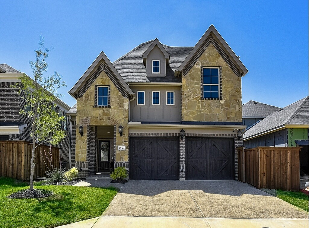 1521 Pirene Alley