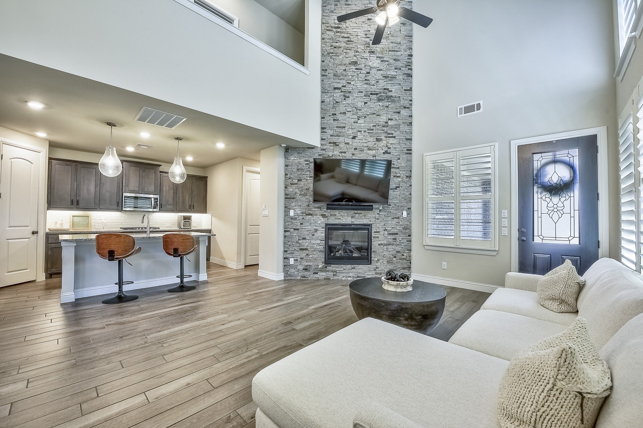 1521 Pirene Alley