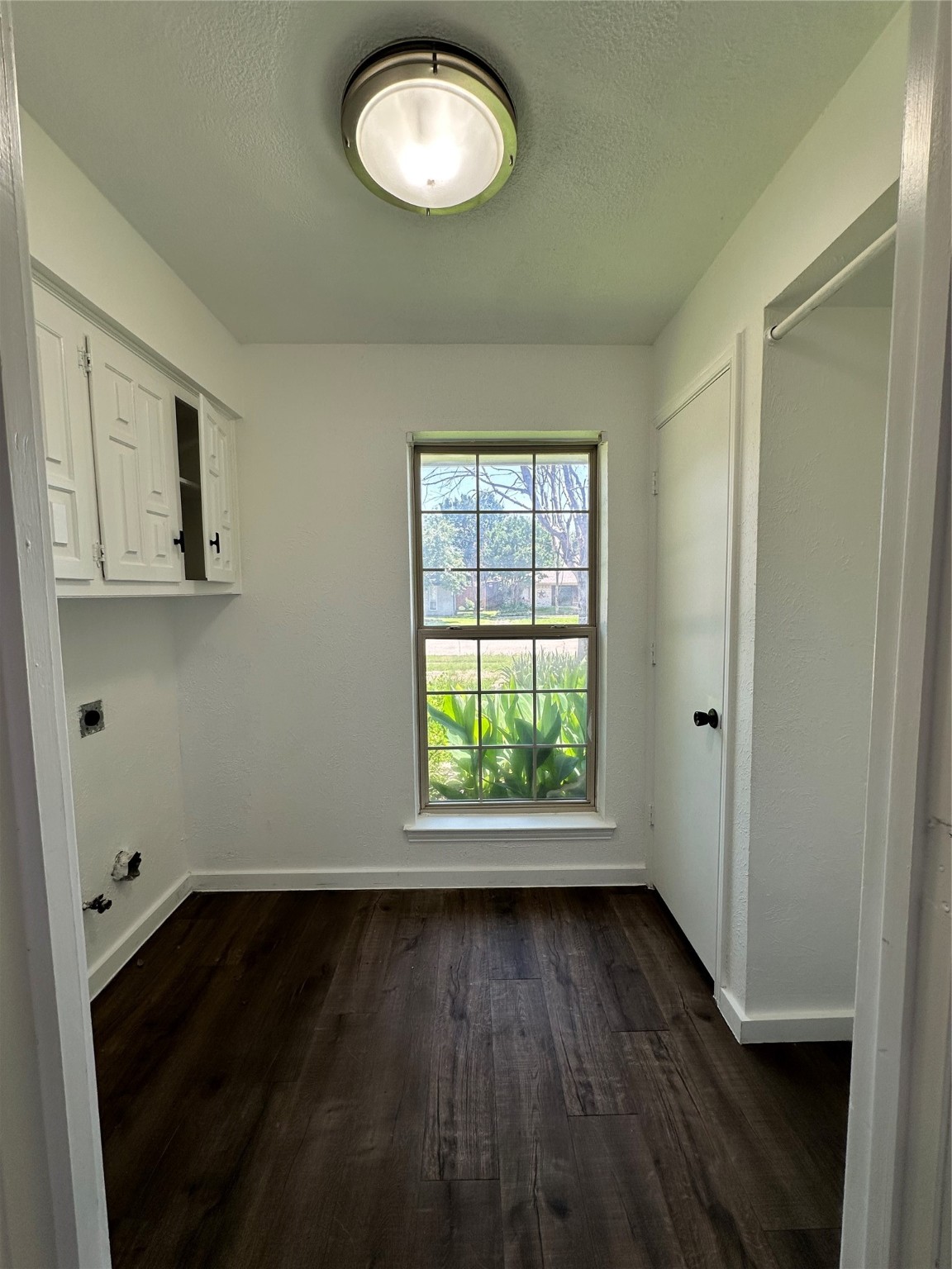 2019 Mistletoe Dr