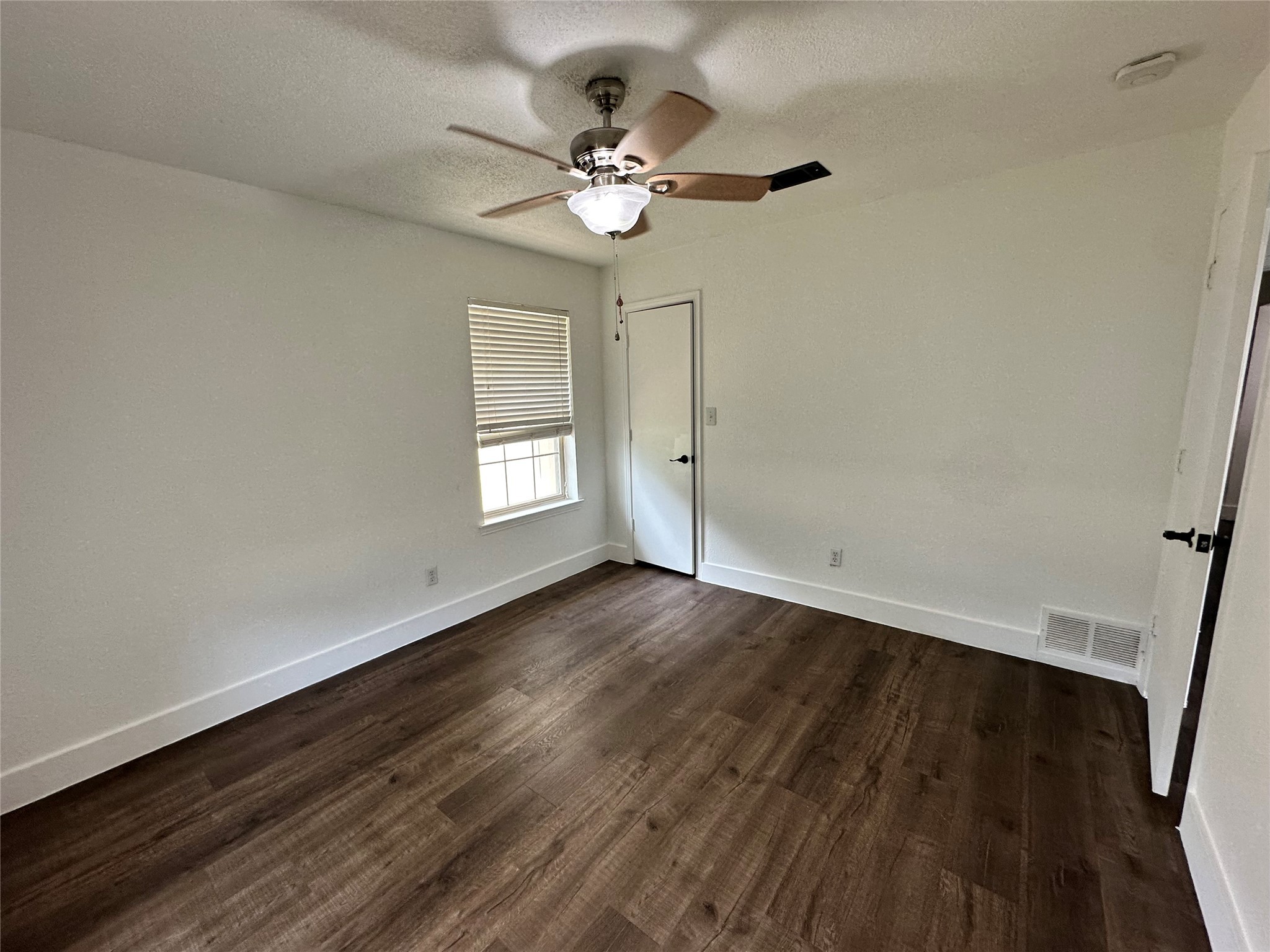 2019 Mistletoe Dr