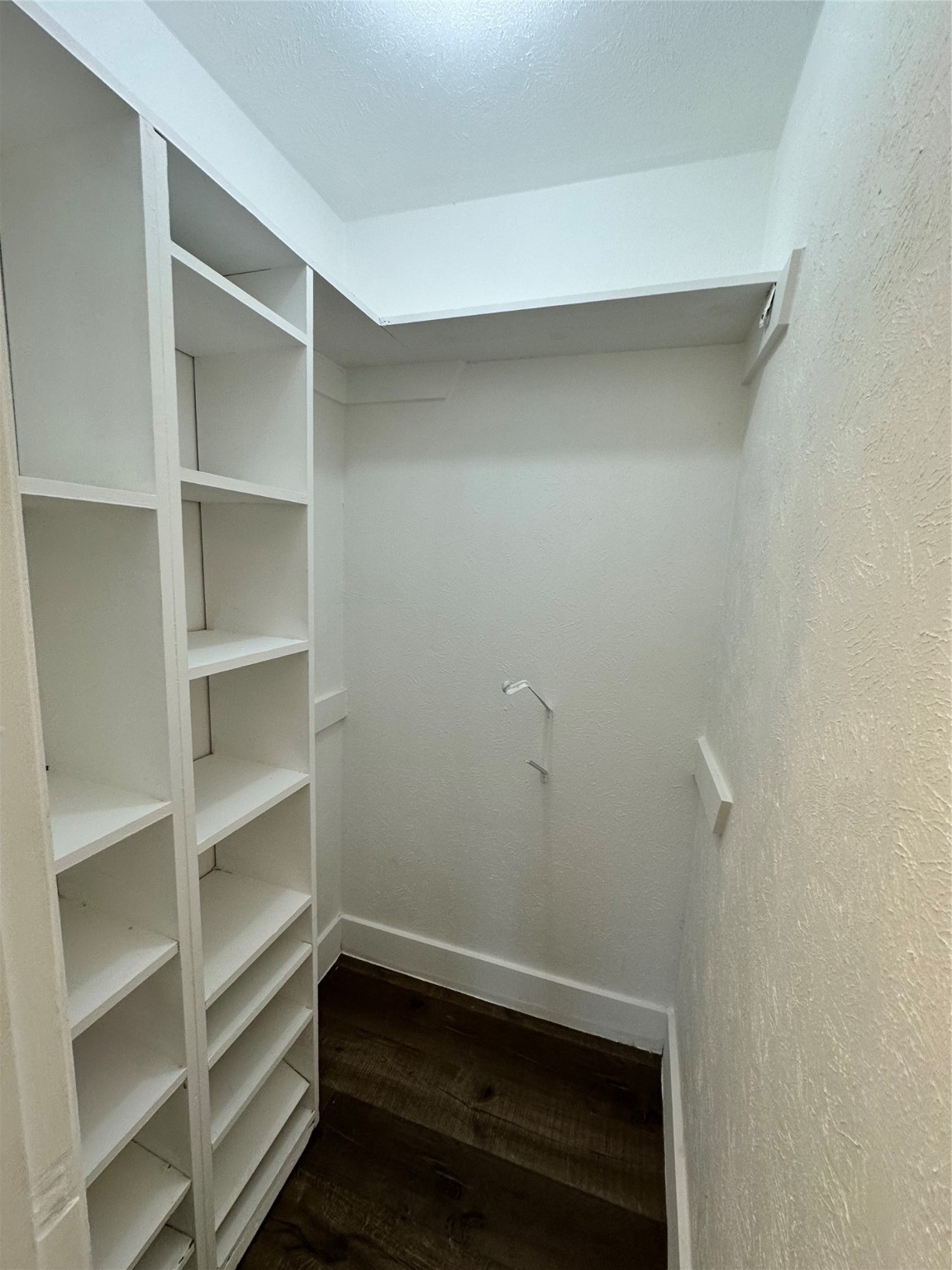 2019 Mistletoe Dr