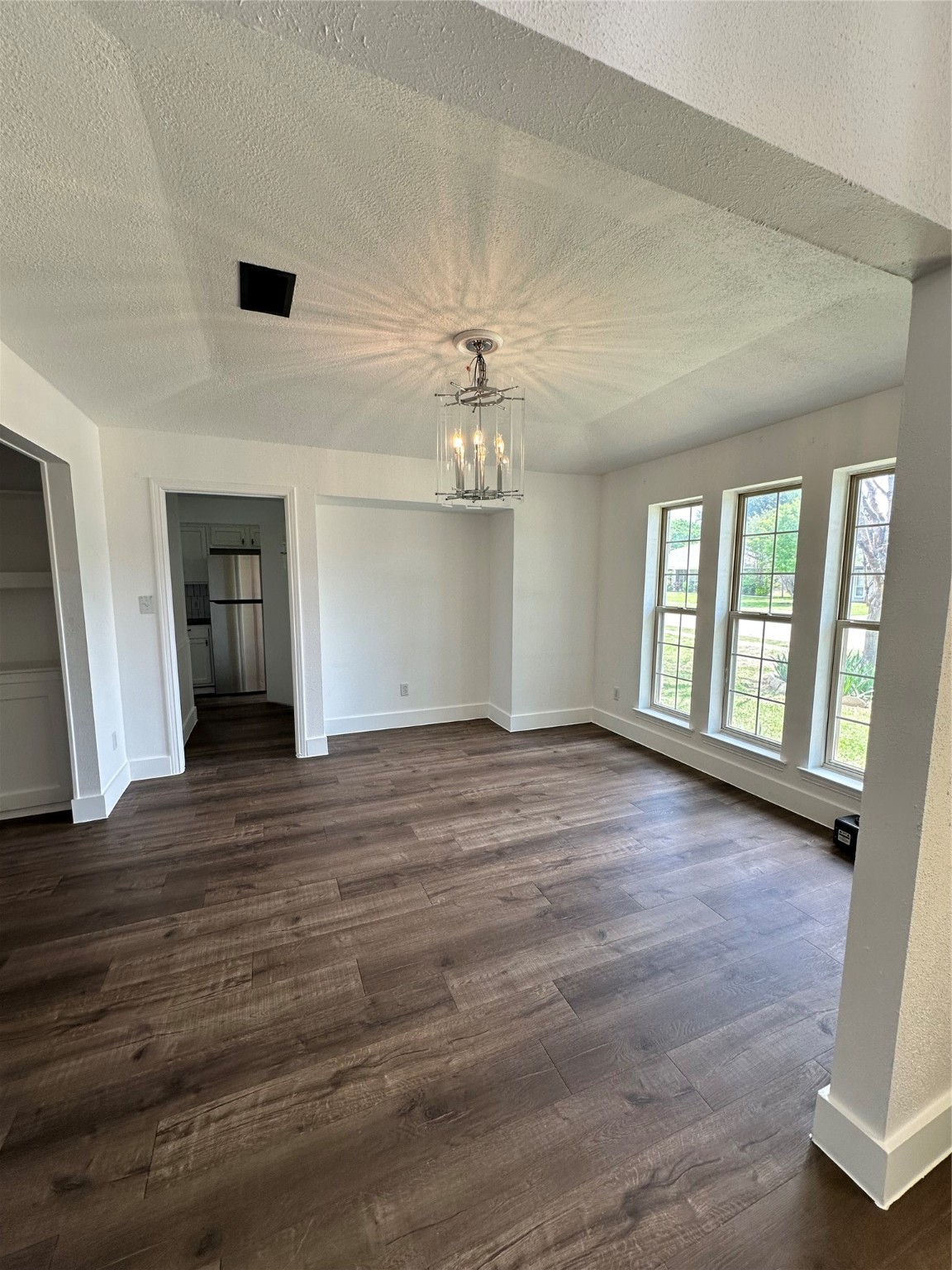 2019 Mistletoe Dr