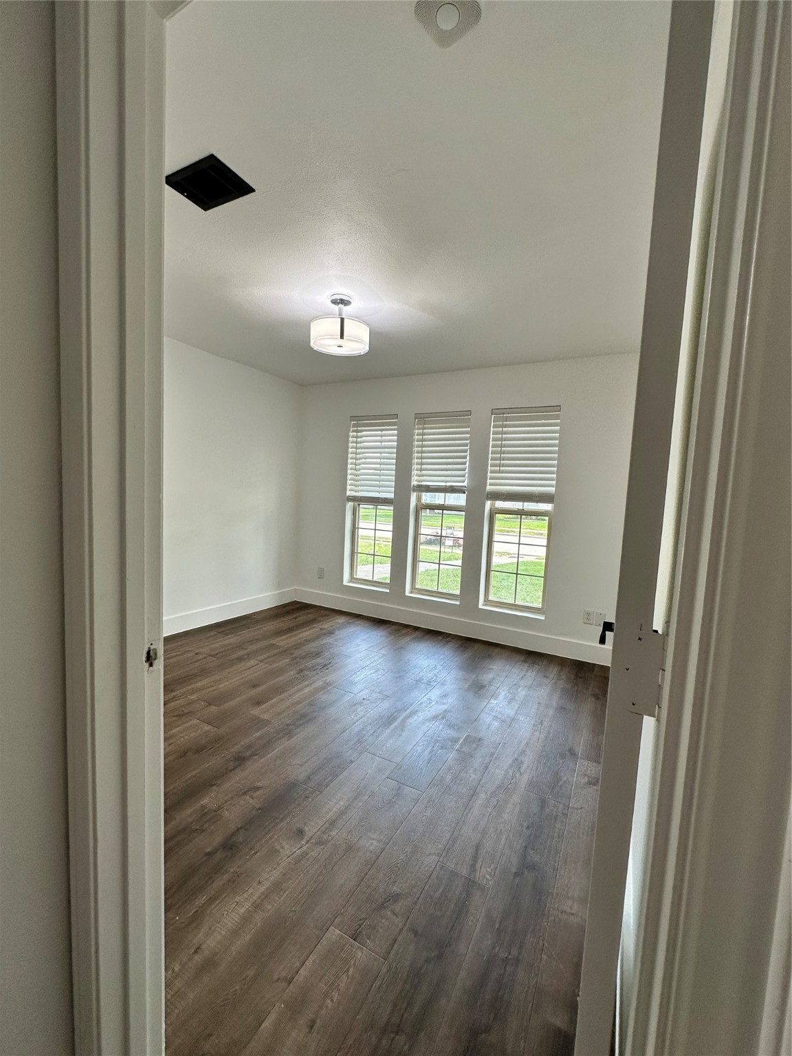 2019 Mistletoe Dr