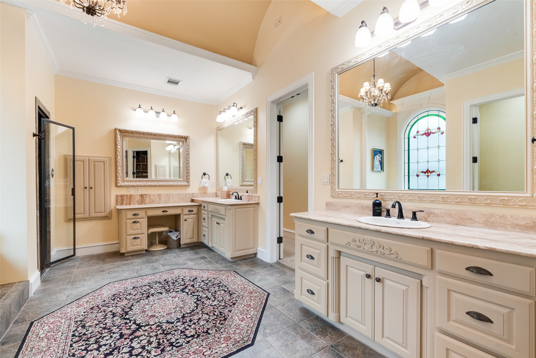 6710 Vines Court