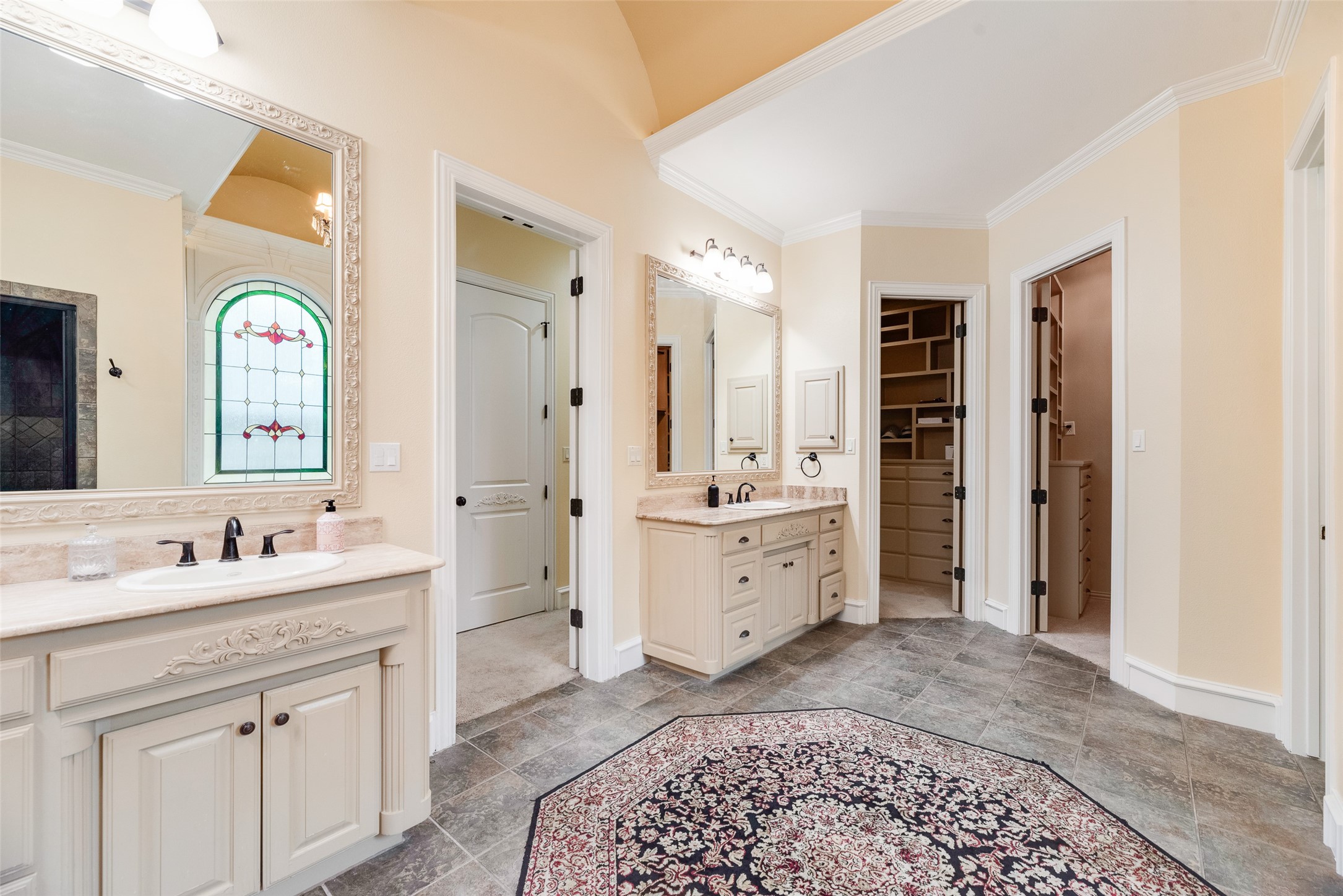 6710 Vines Court