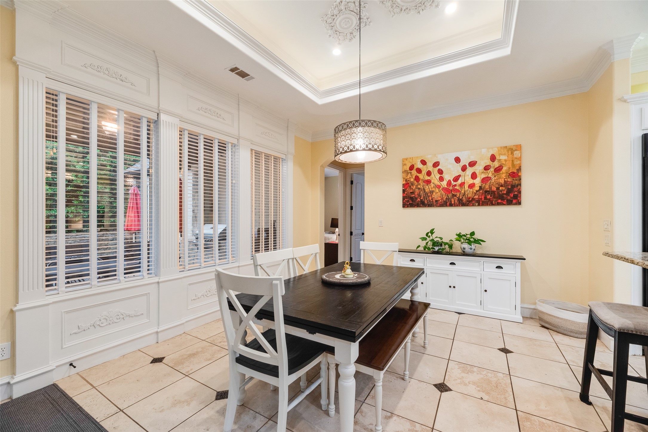 6710 Vines Court