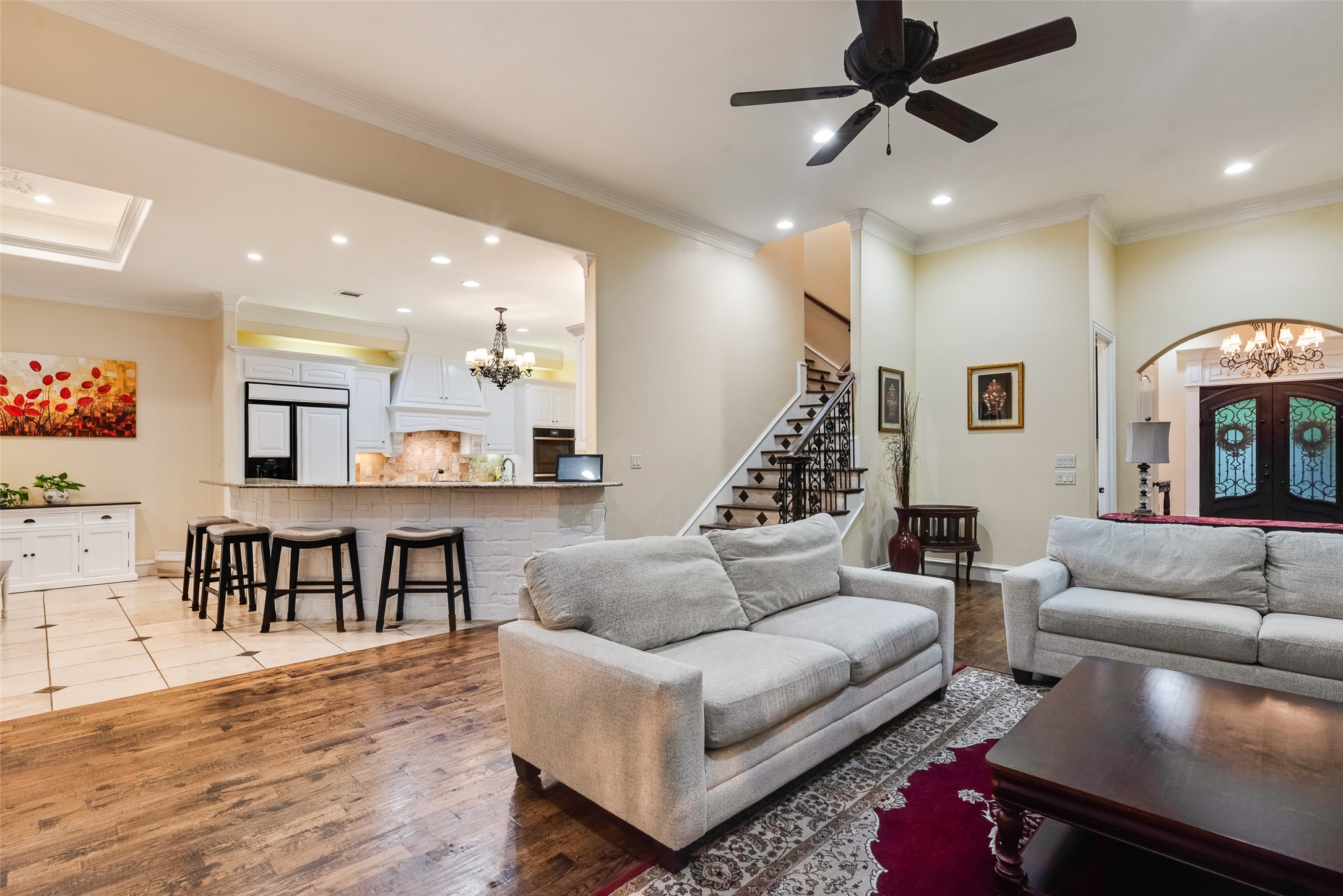 6710 Vines Court