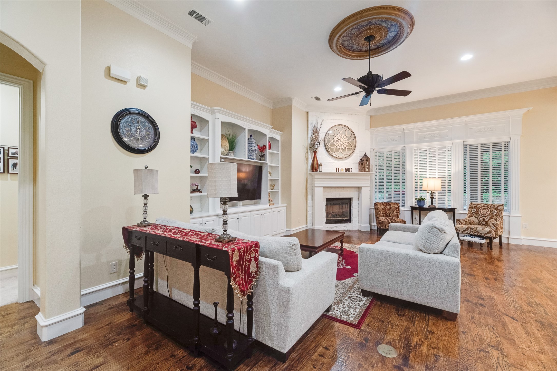6710 Vines Court