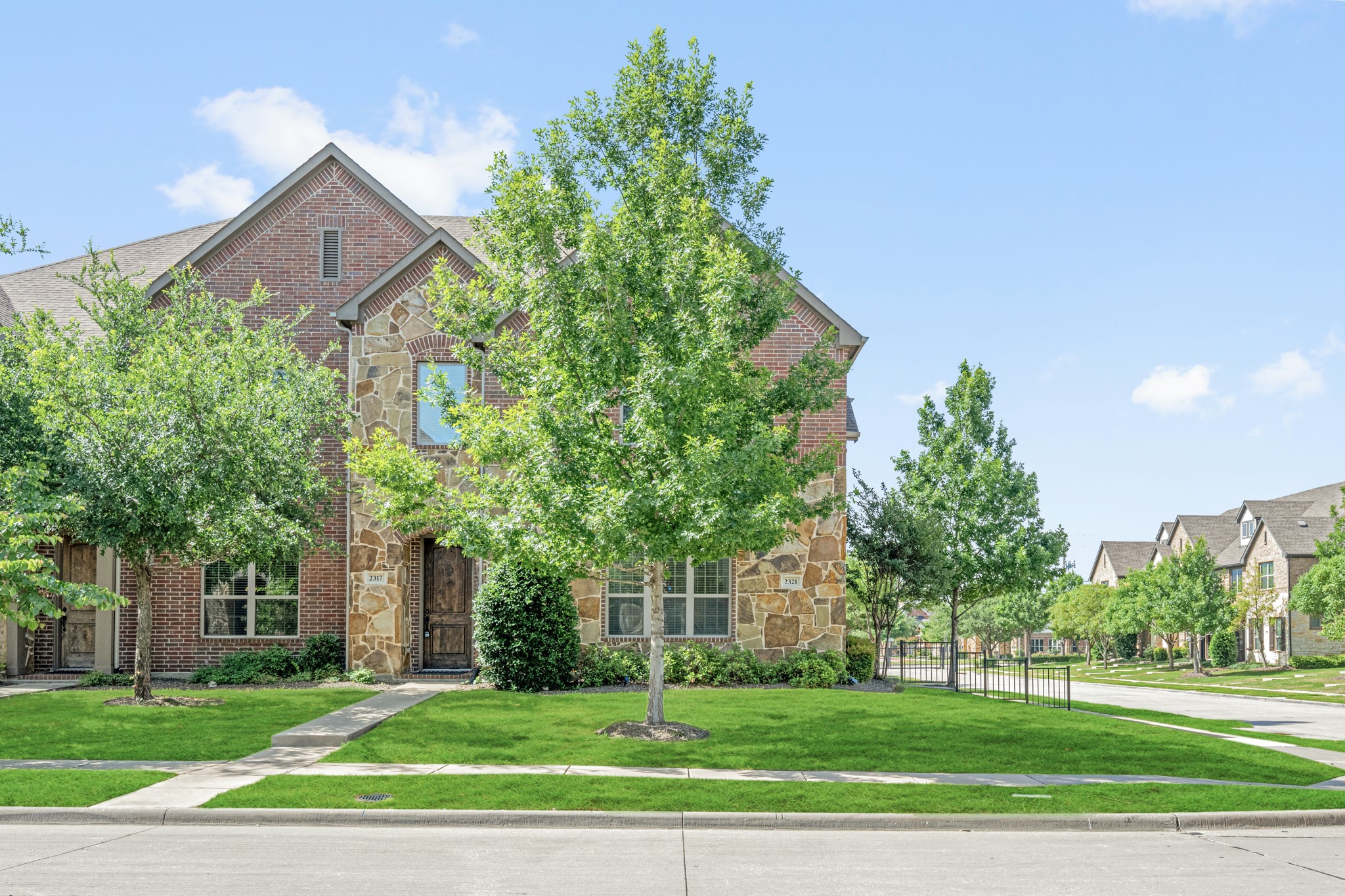 2321 Jameson Lane