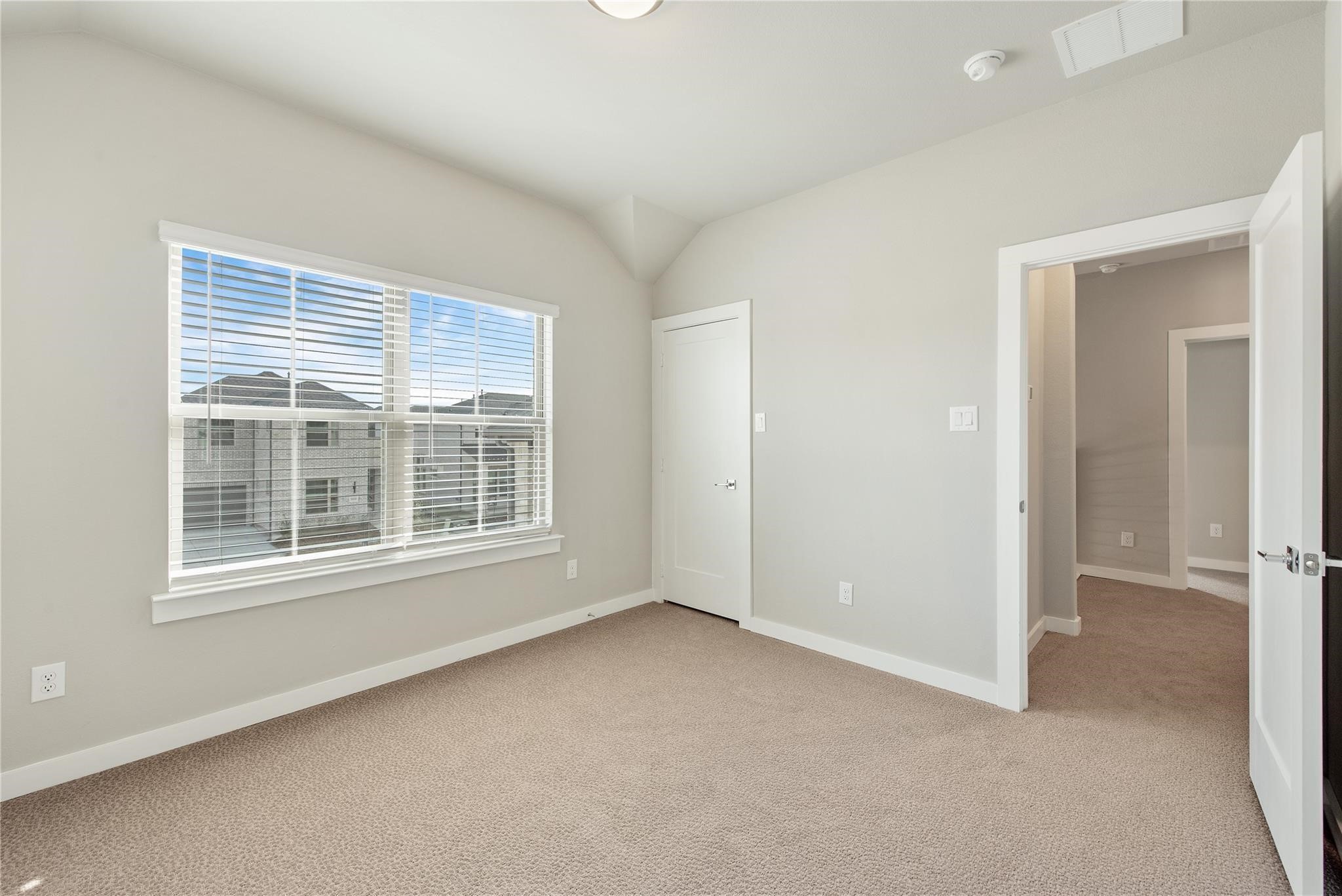 3516 Rustic Oak Drive