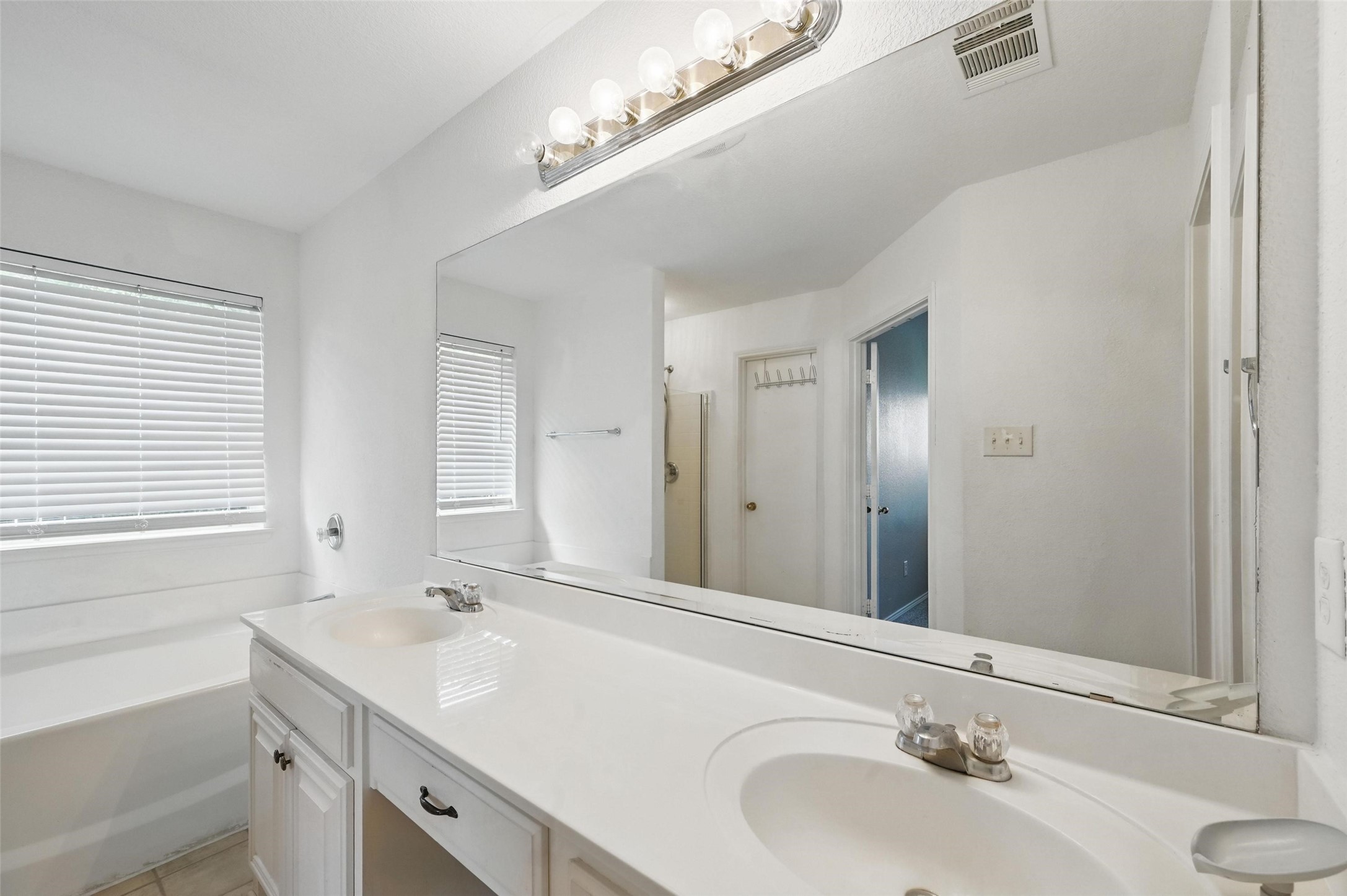 10700 Irish Glen Trail