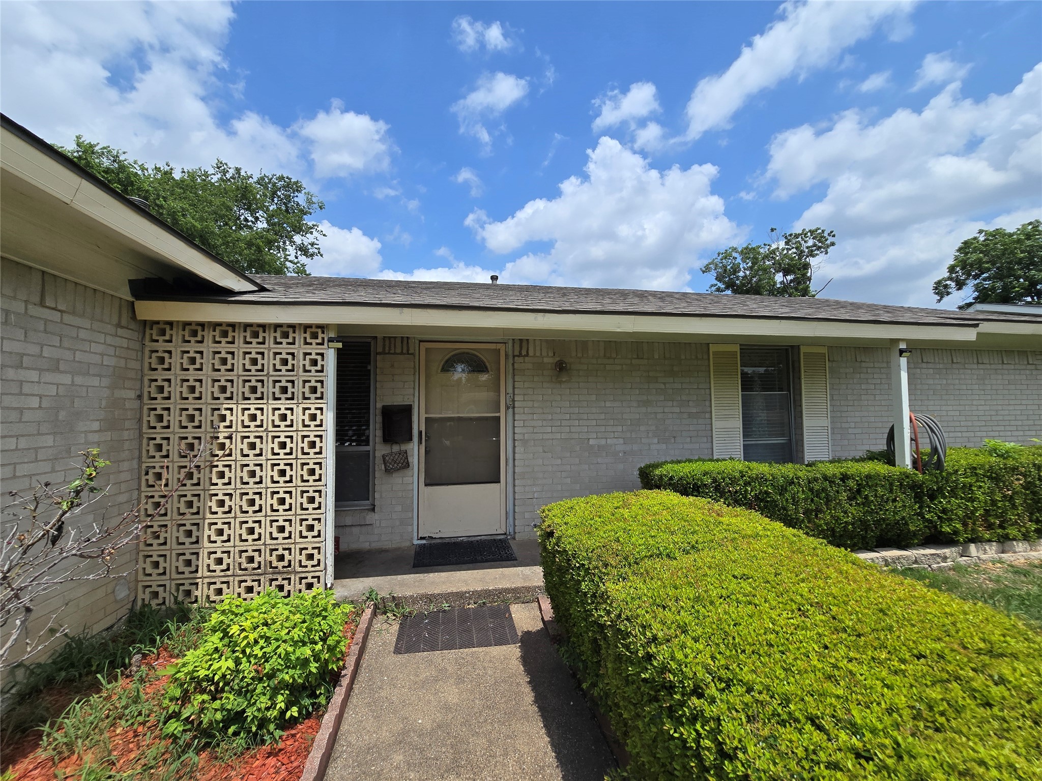 3137 Lariat Lane