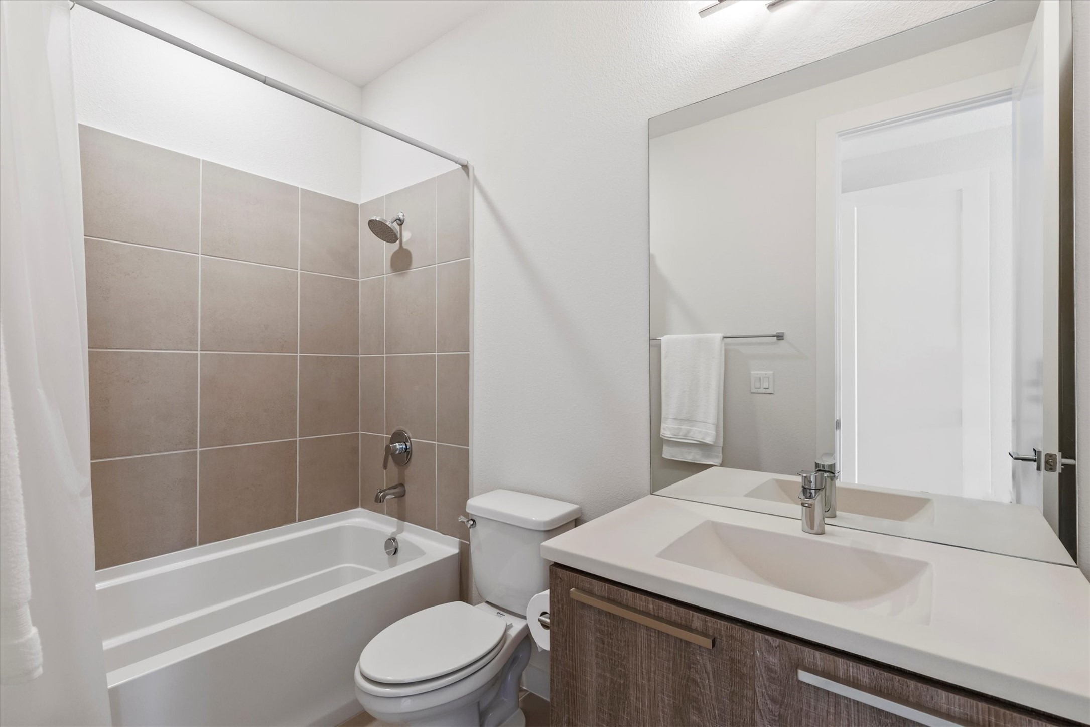 4031 Woodbine Lane
