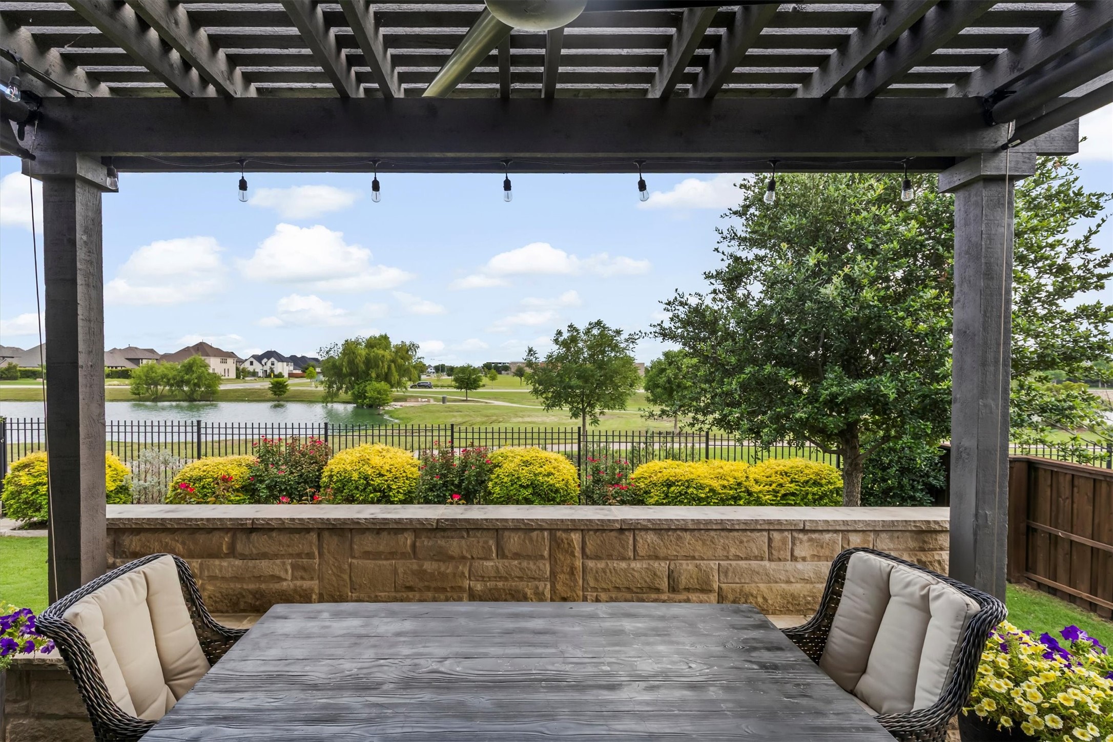 4031 Woodbine Lane