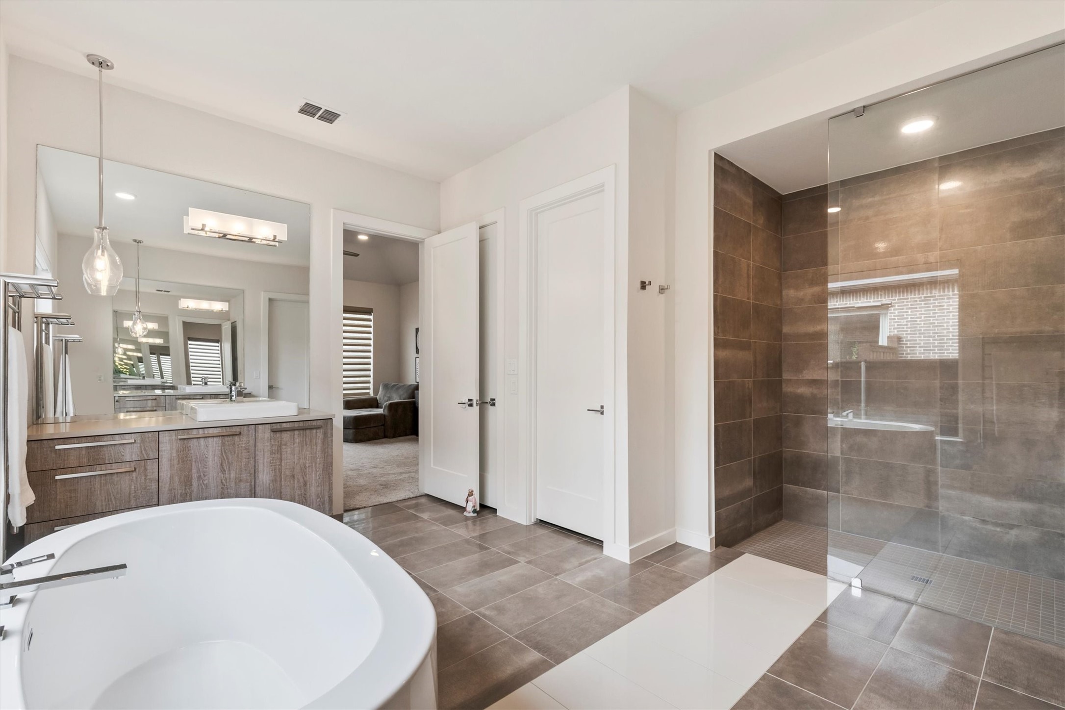 4031 Woodbine Lane