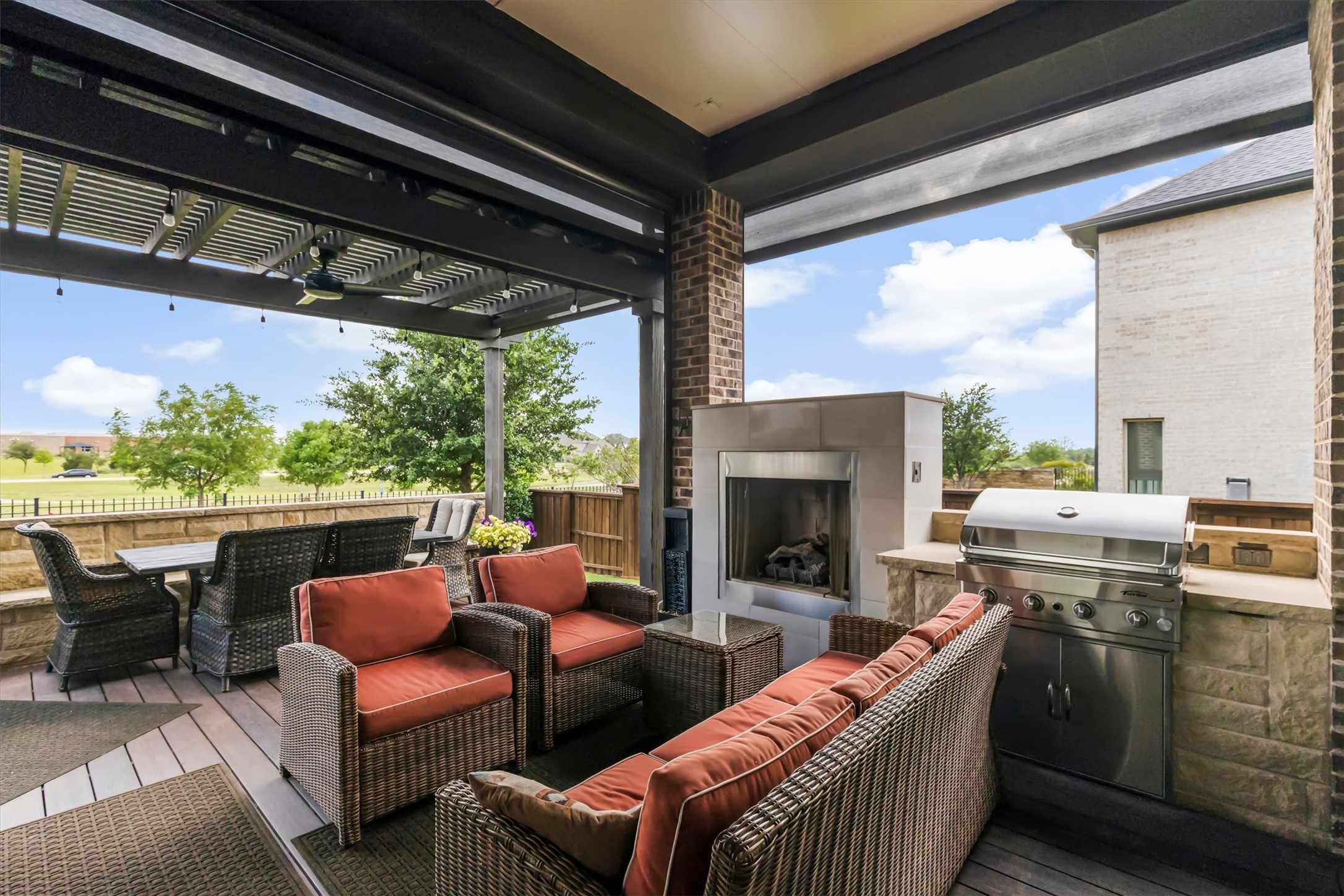 4031 Woodbine Lane