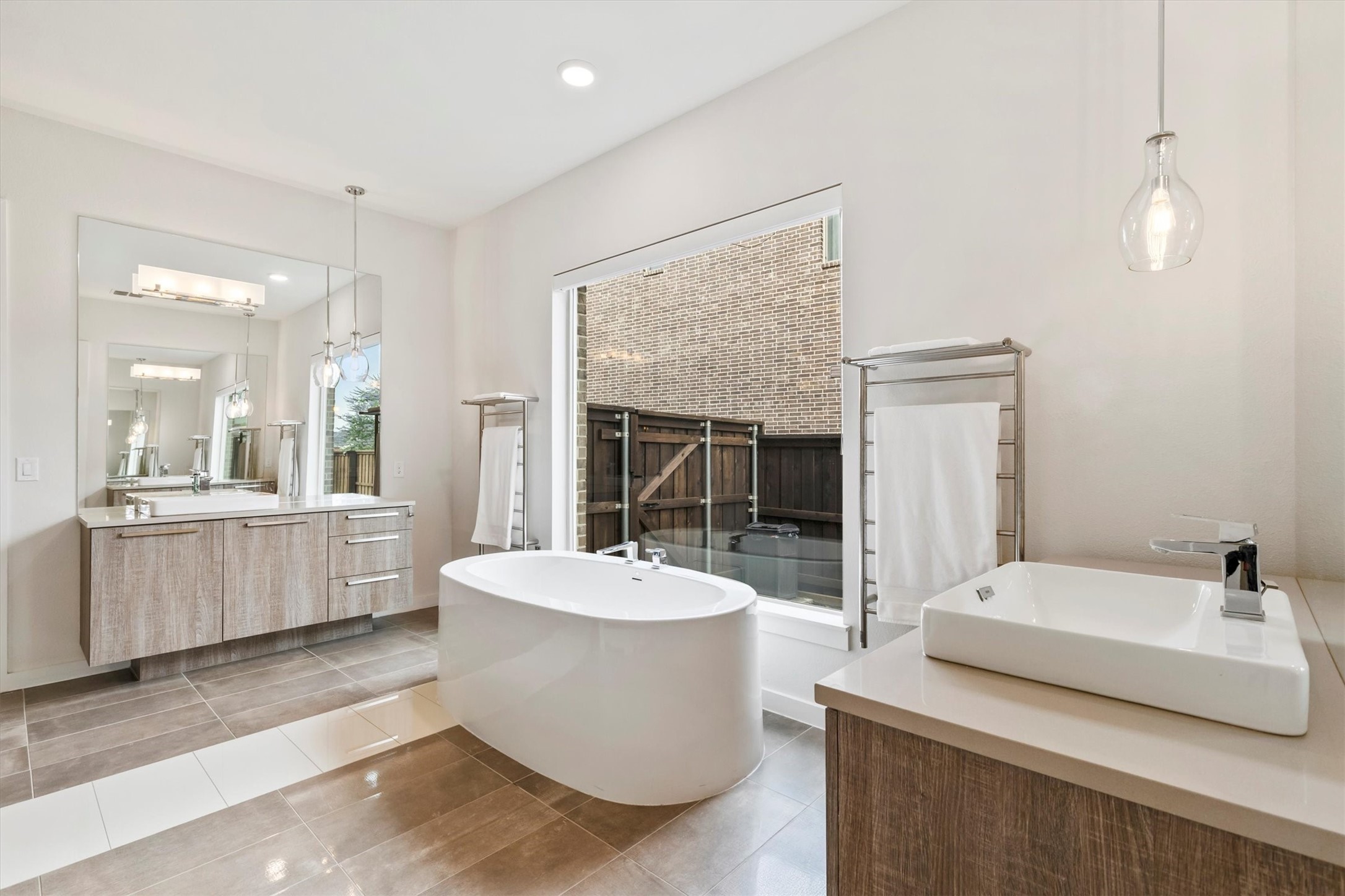 4031 Woodbine Lane