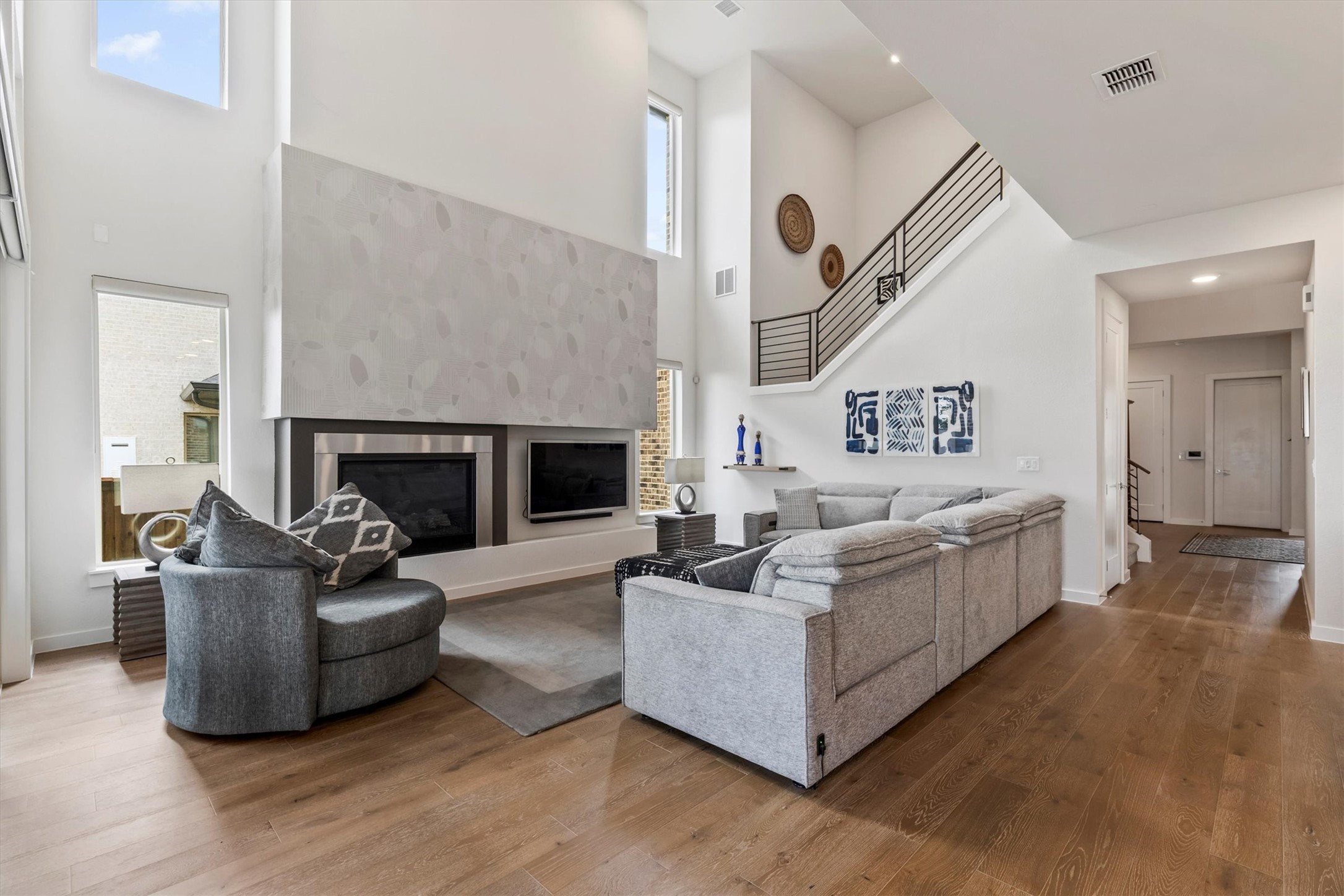 4031 Woodbine Lane