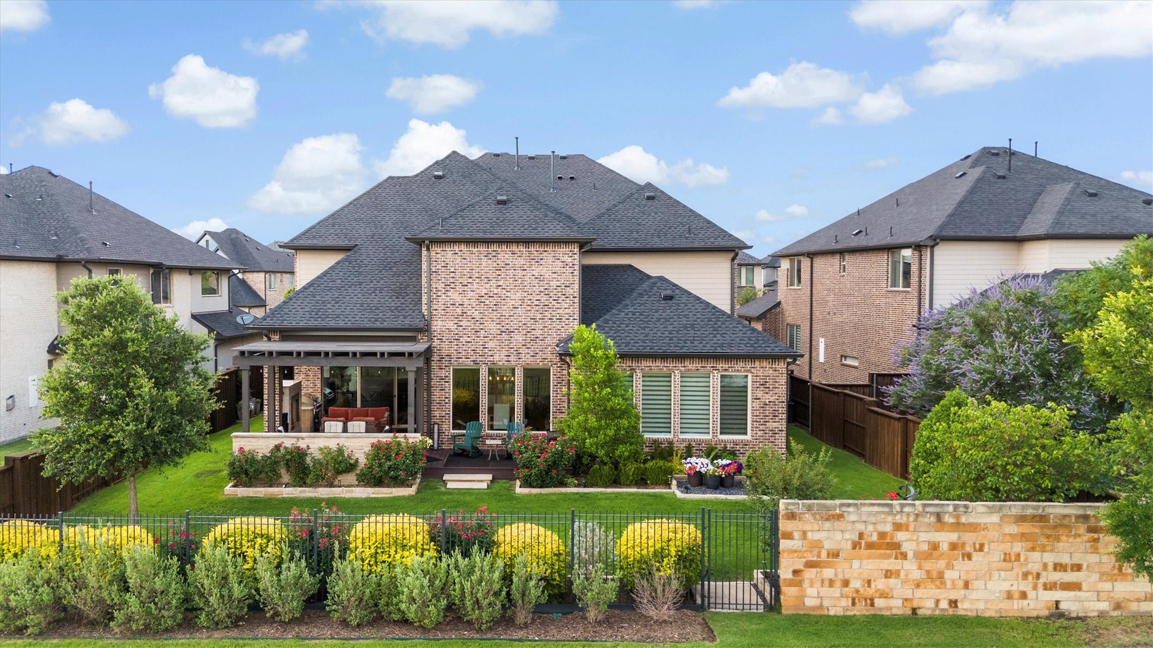 4031 Woodbine Lane