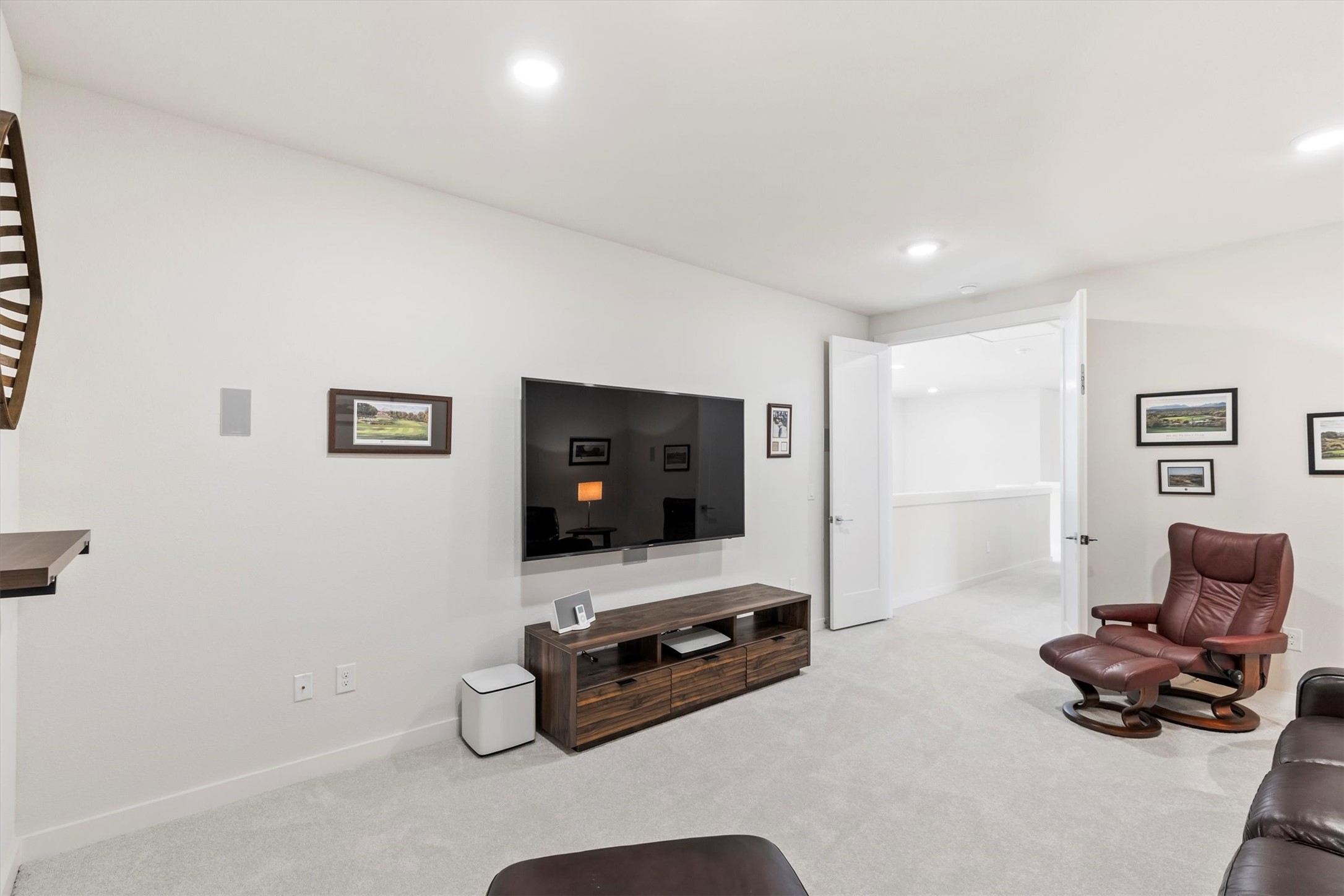 4031 Woodbine Lane