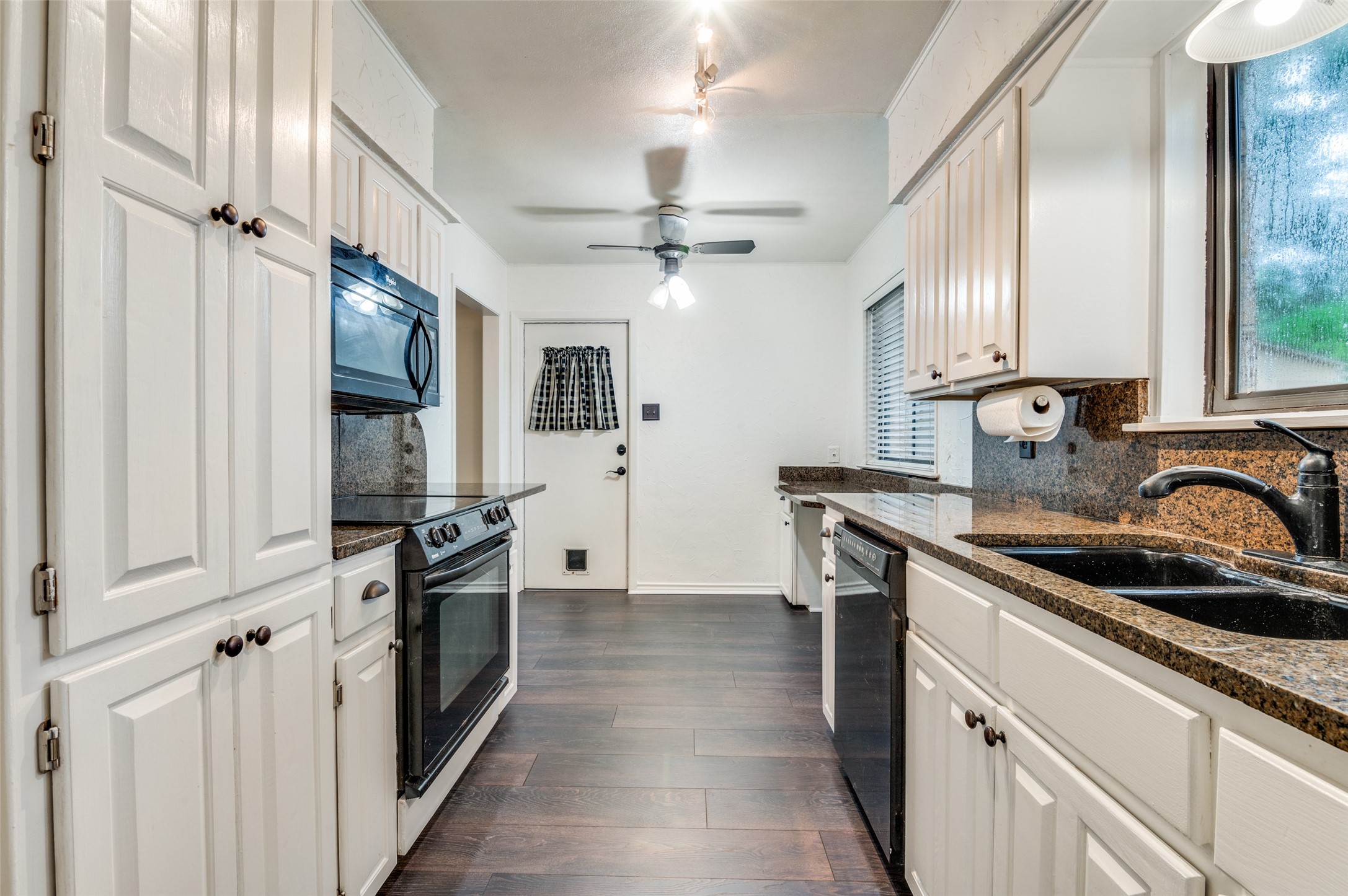 2602 Brentwood Circle