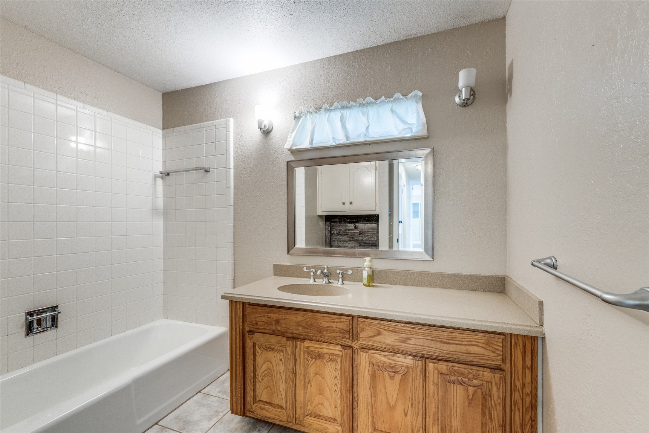 2602 Brentwood Circle