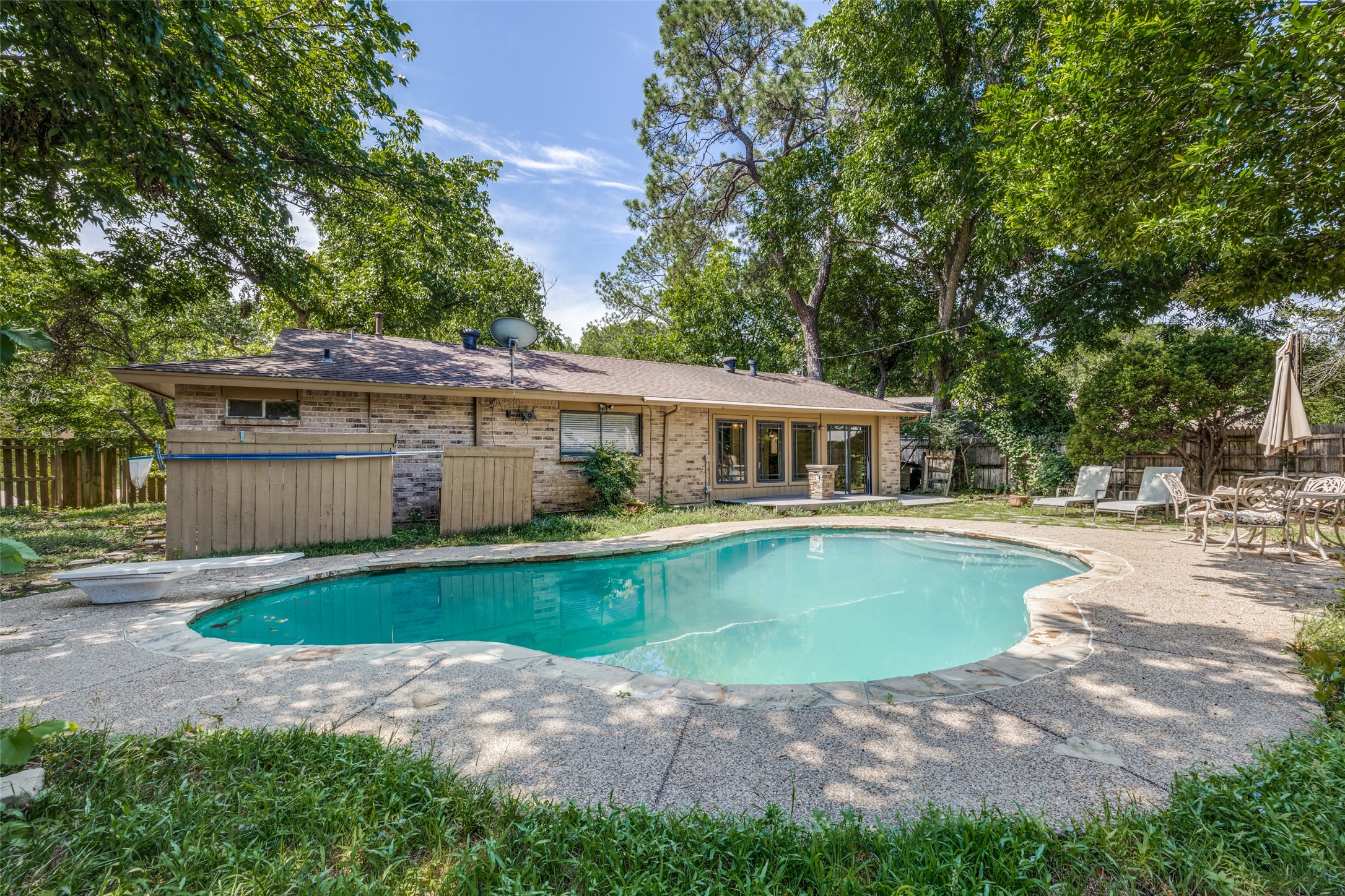2602 Brentwood Circle